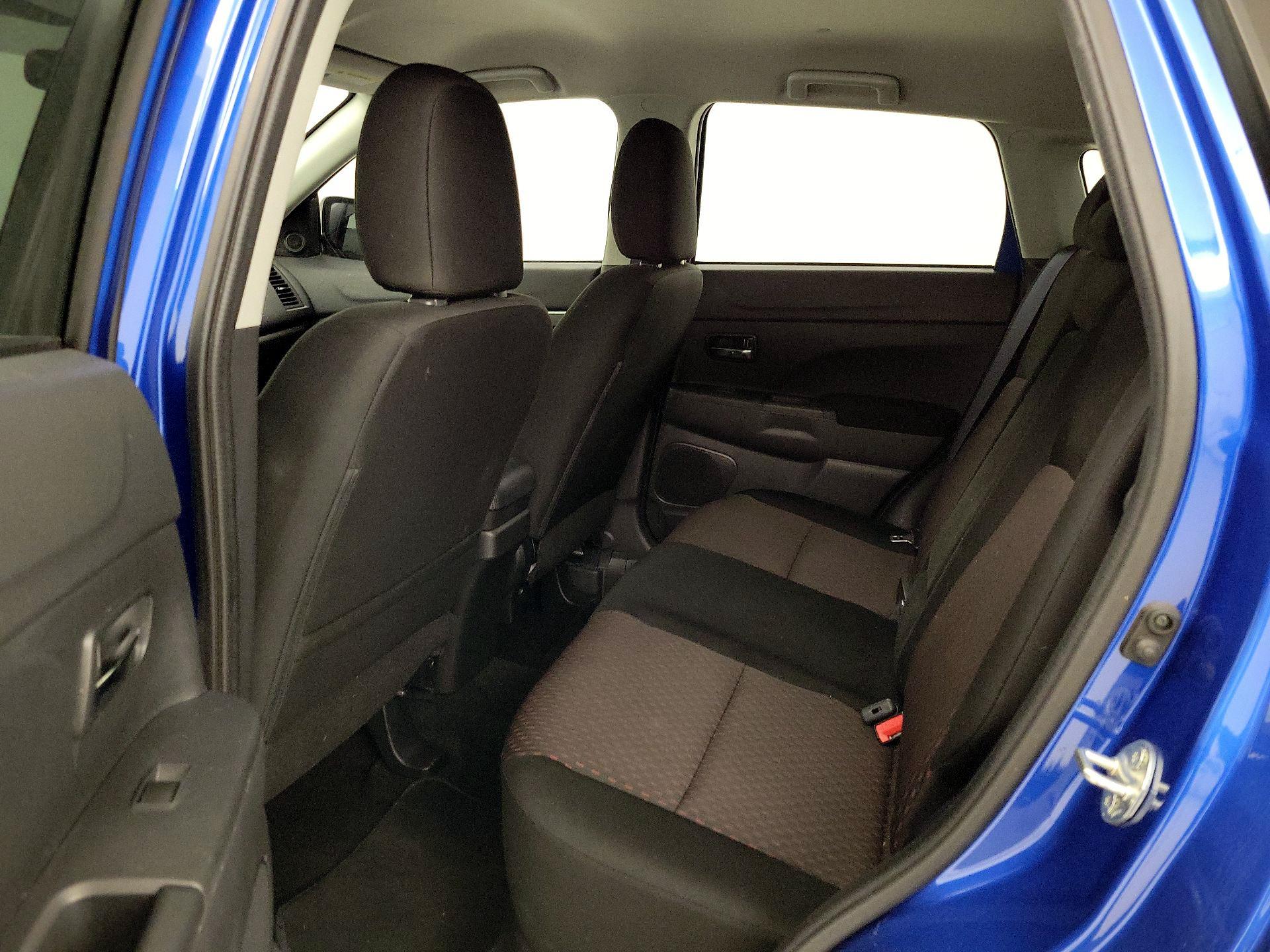 Thumbnail: 2019 Mitsubishi Outlander Sport - 17