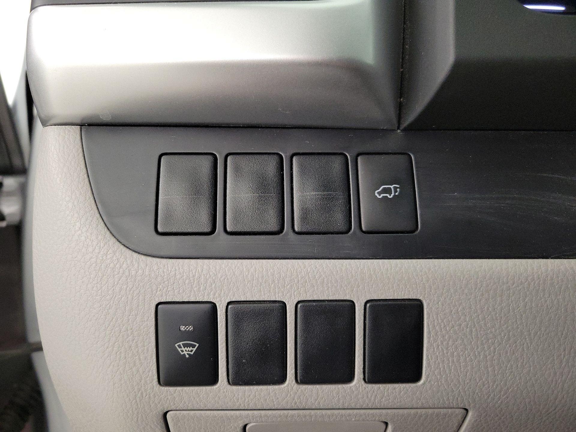 Thumbnail: 2015 Toyota Highlander - 13