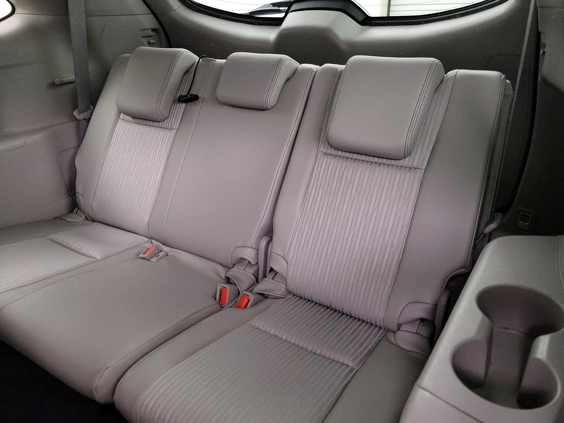 Thumbnail: 2015 Toyota Highlander - 19