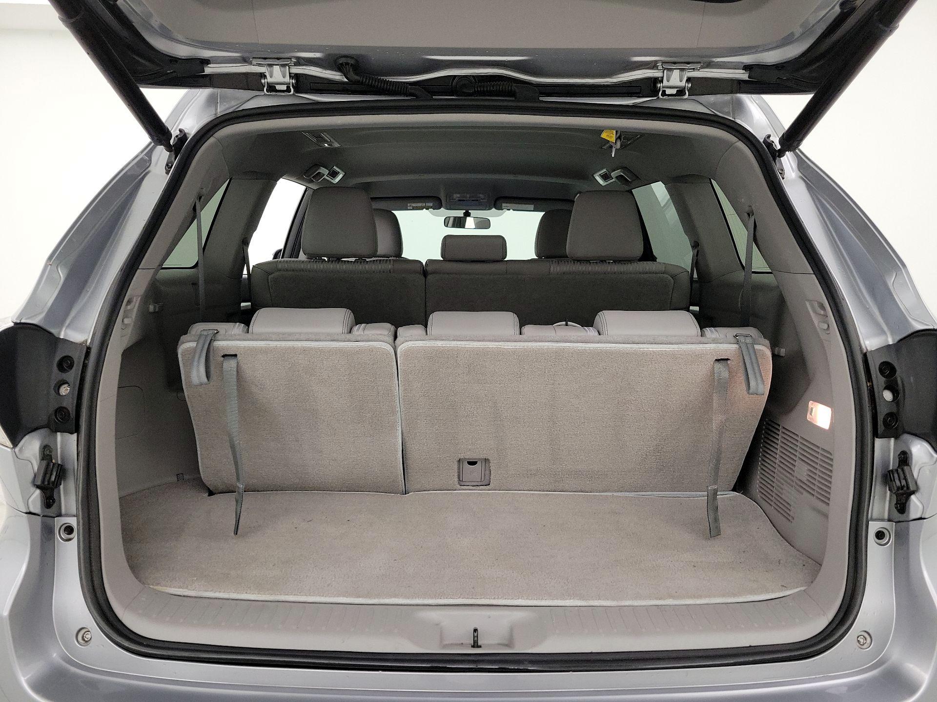Thumbnail: 2015 Toyota Highlander - 20