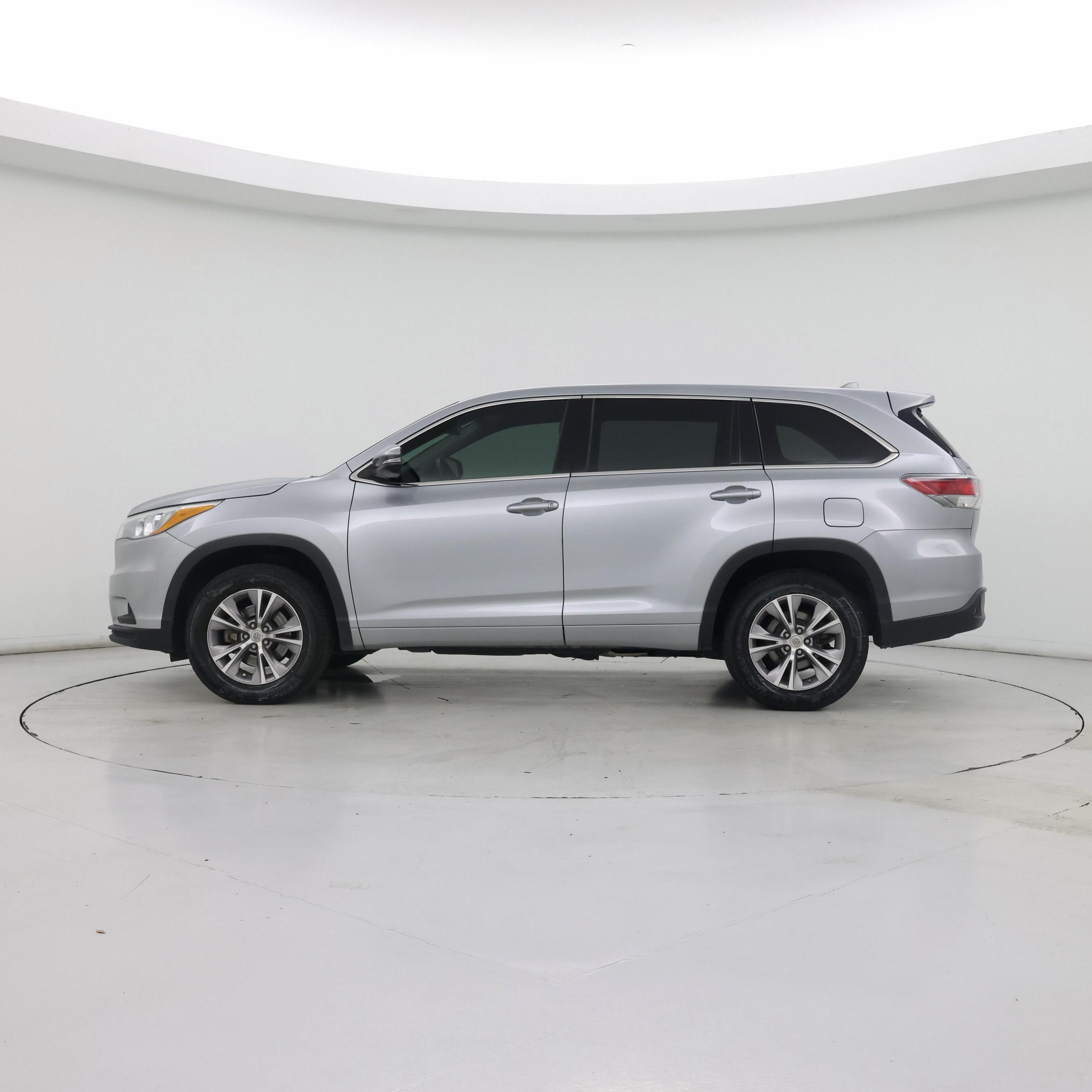 Thumbnail: 2015 Toyota Highlander - 3