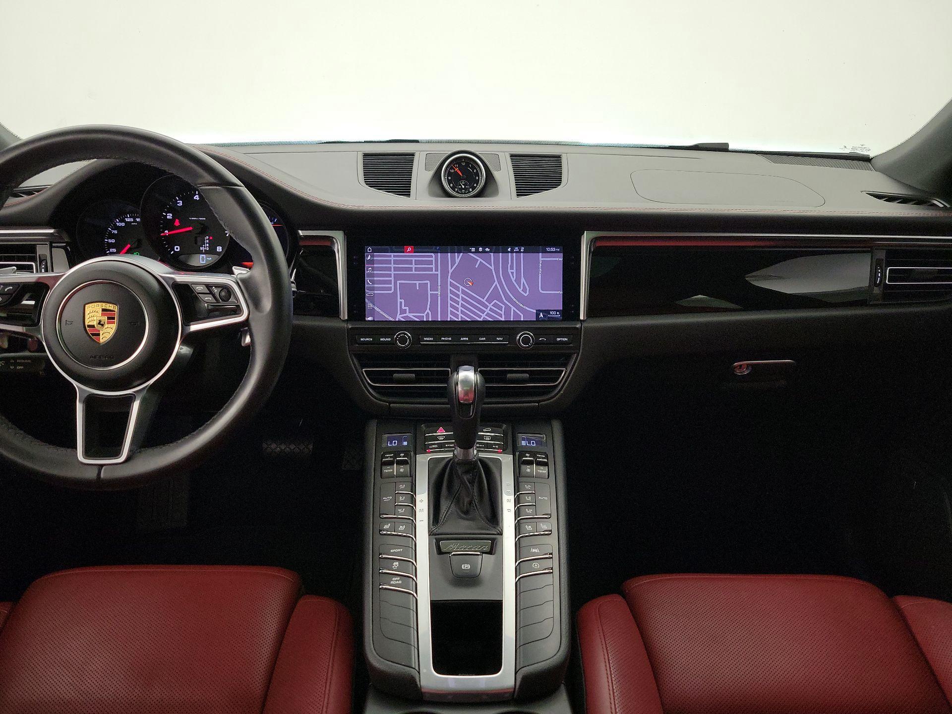 Thumbnail: 2021 Porsche Macan - 9