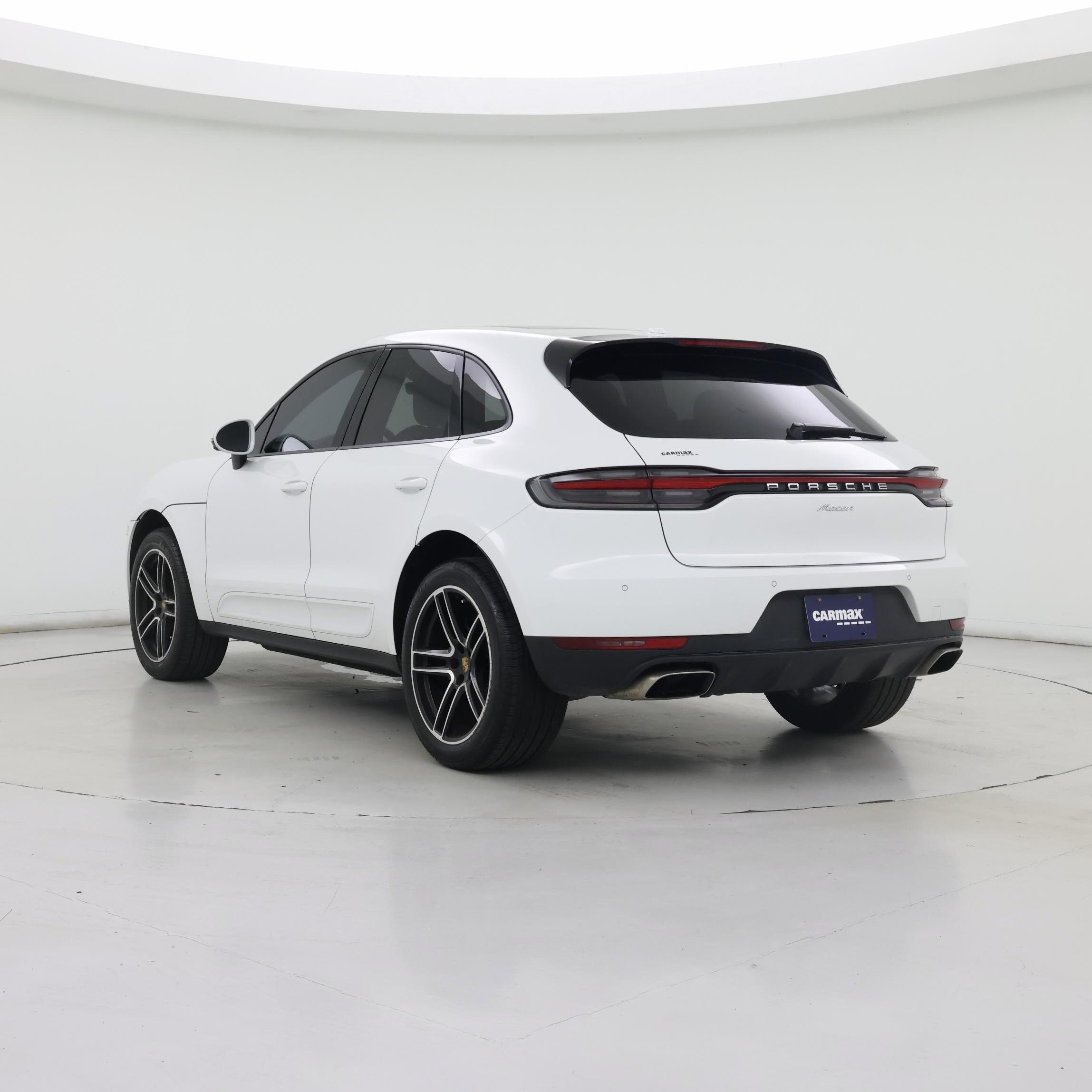 Thumbnail: 2021 Porsche Macan - 2