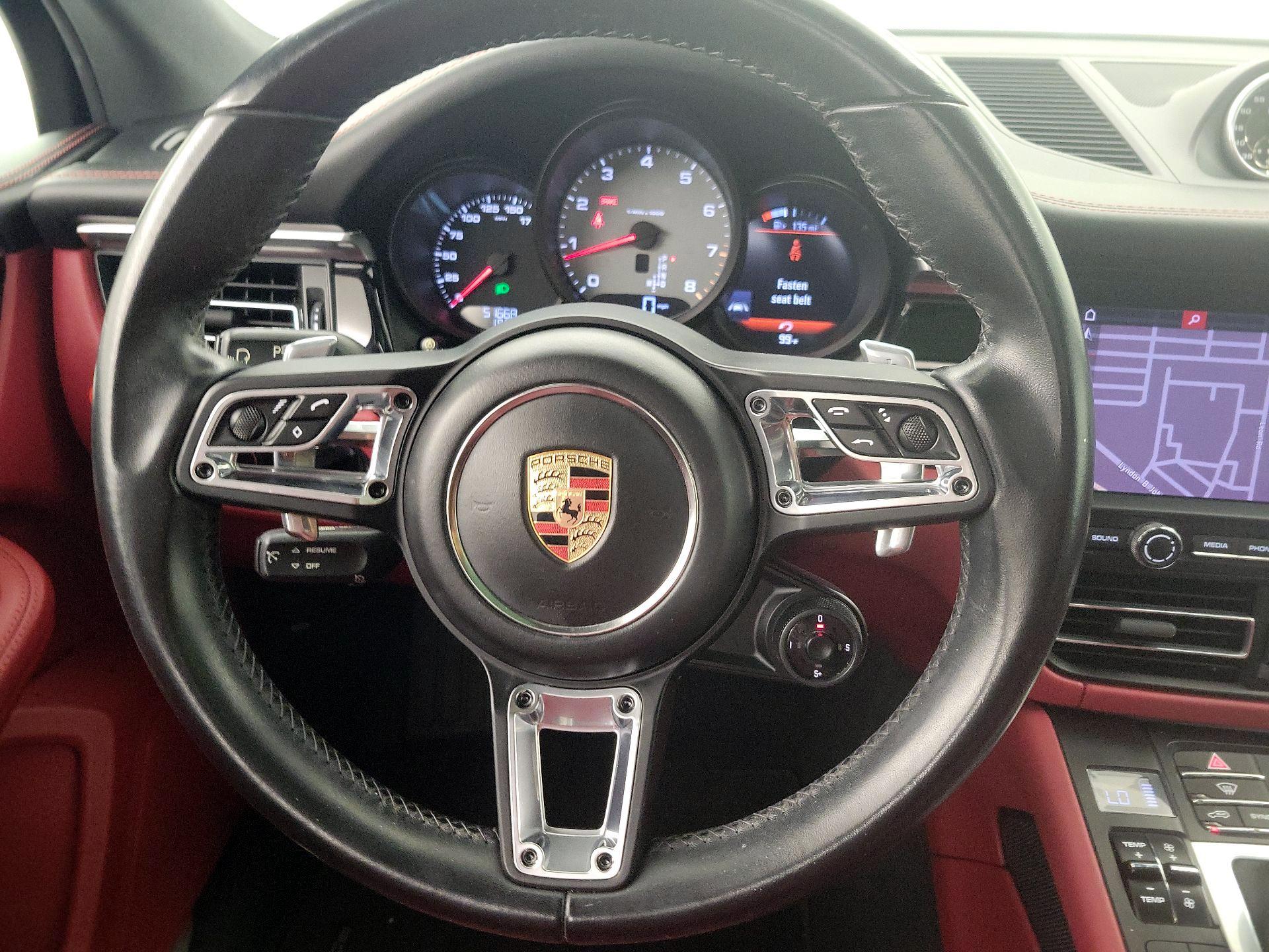 Thumbnail: 2020 Porsche Macan - 10