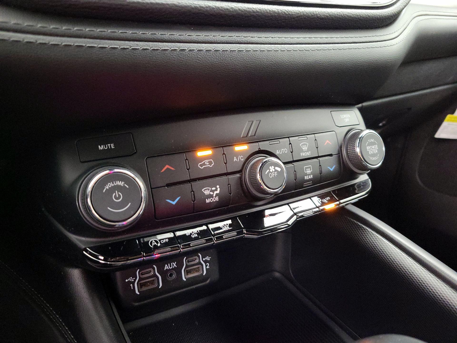 Thumbnail: 2021 Dodge Durango - 16