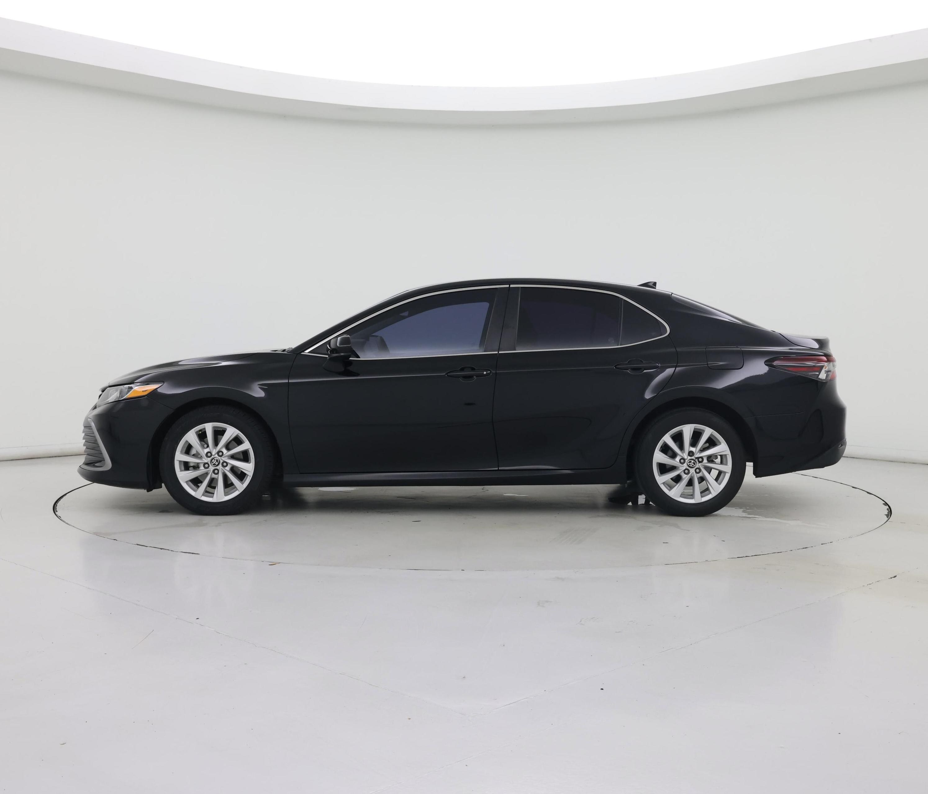 Thumbnail: 2022 Toyota Camry - 3