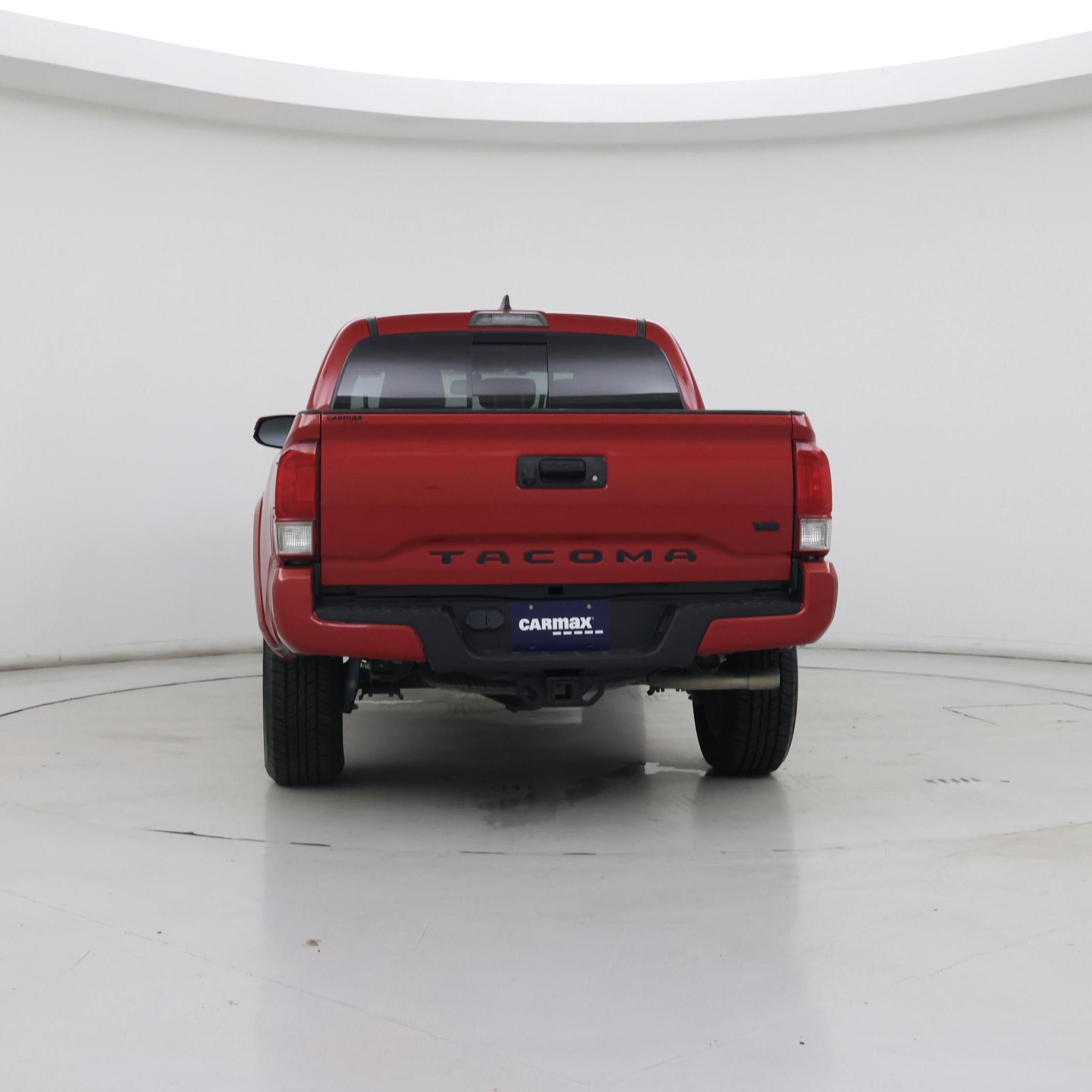 Thumbnail: 2017 Toyota Tacoma - 6
