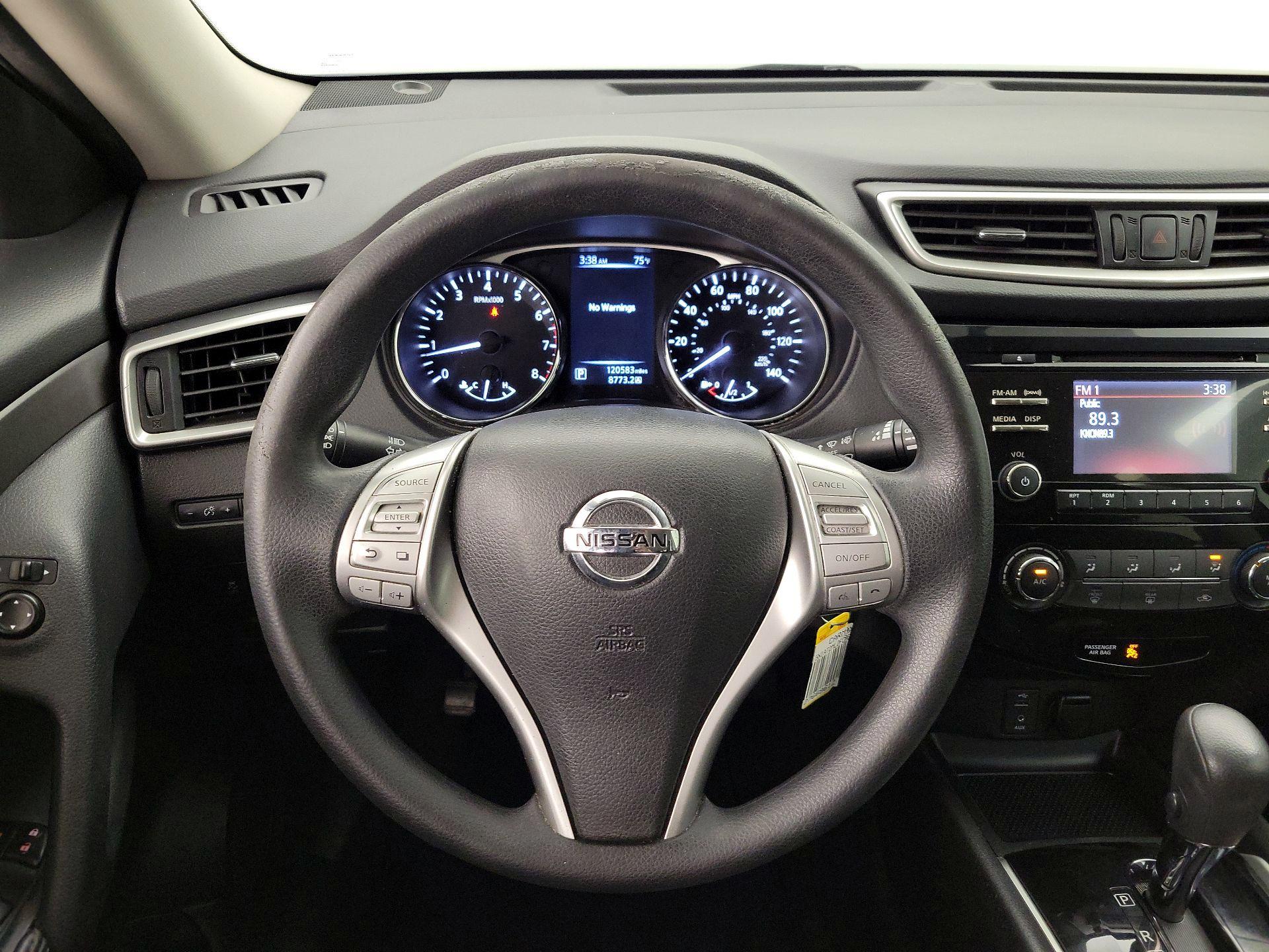 Thumbnail: 2015 Nissan Rogue - 10