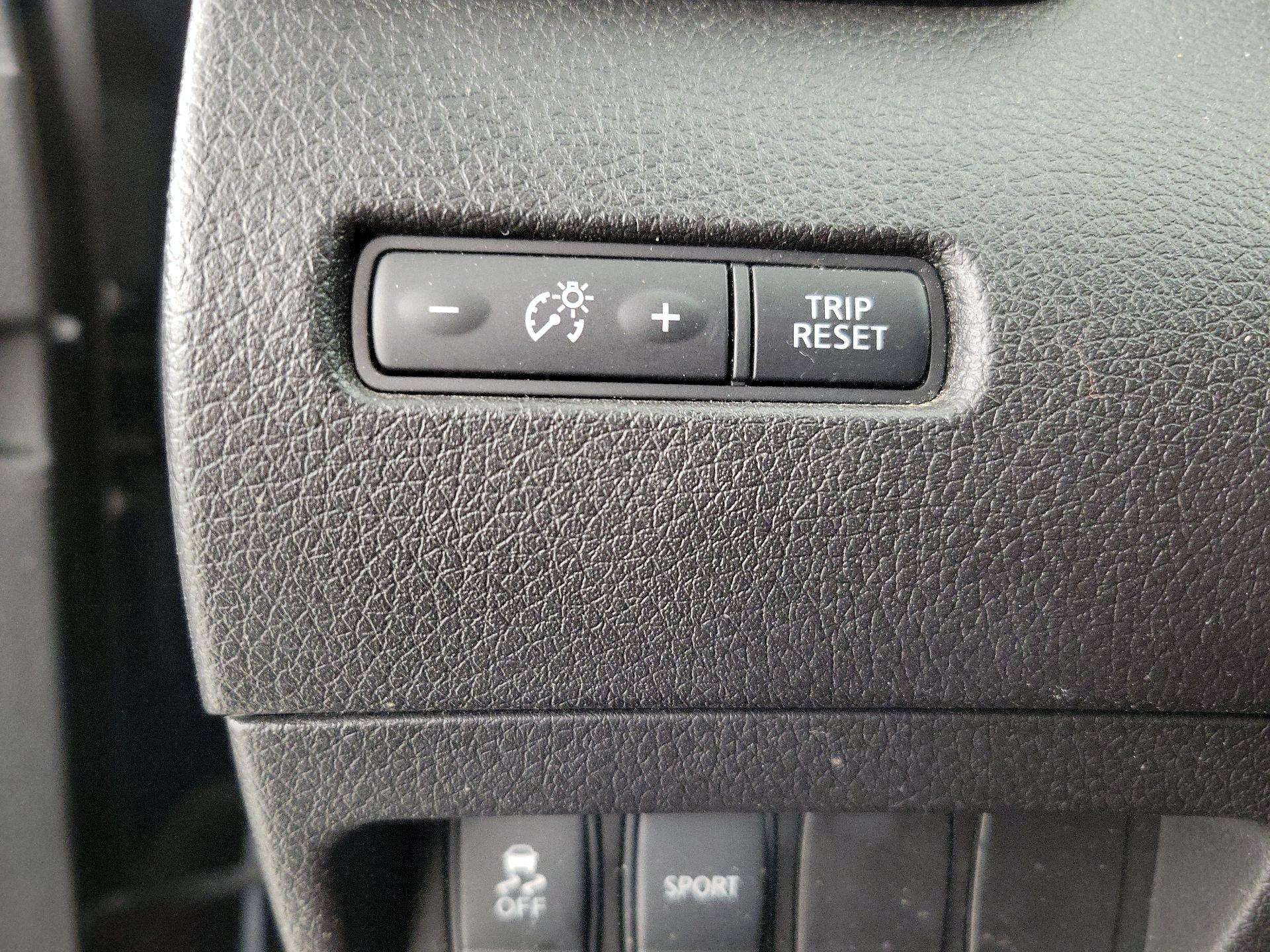 Thumbnail: 2015 Nissan Rogue - 13