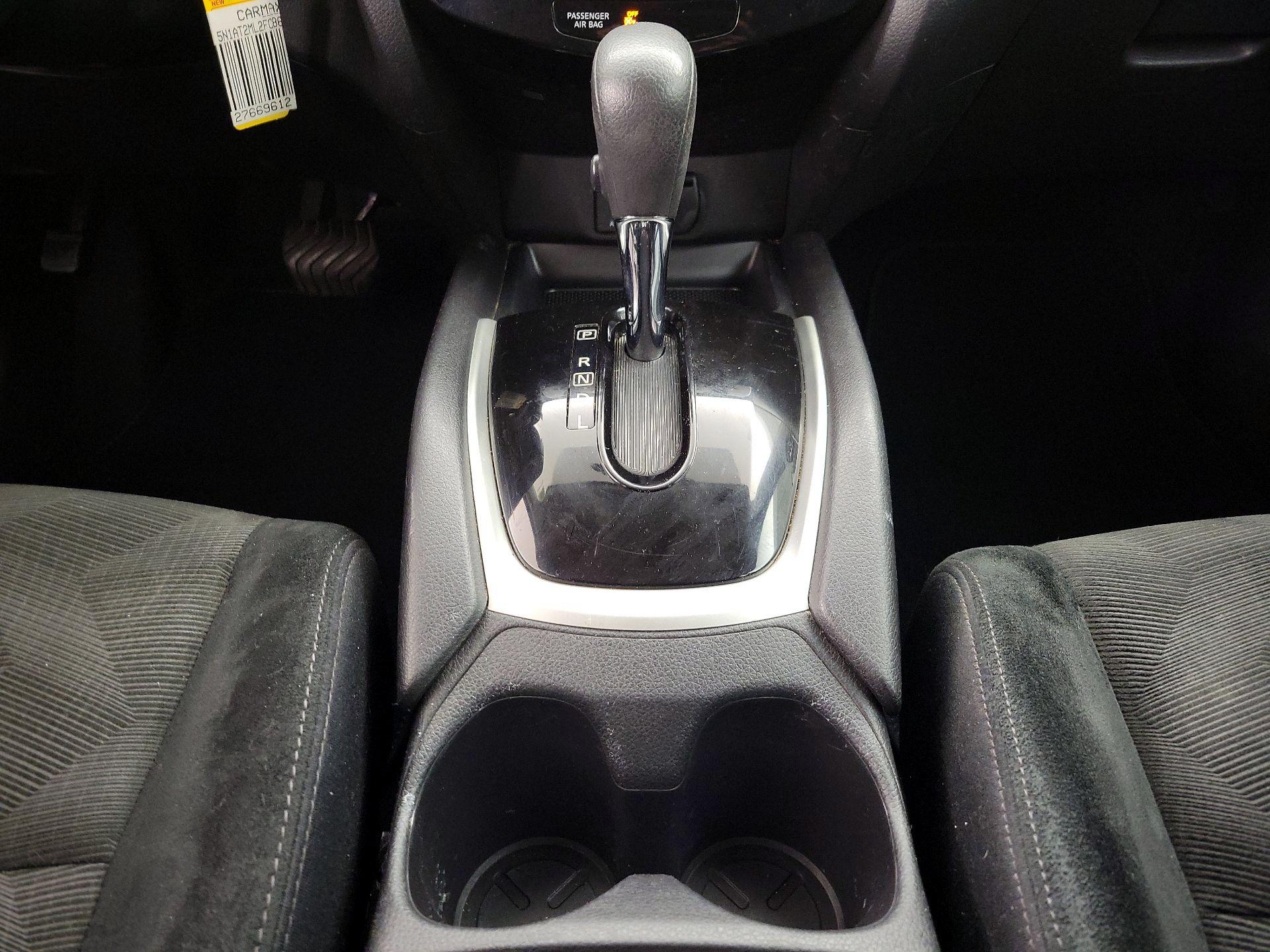 Thumbnail: 2015 Nissan Rogue - 17