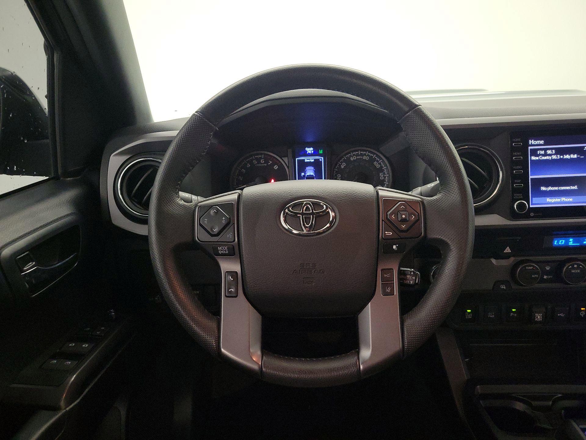 Thumbnail: 2021 Toyota Tacoma - 10