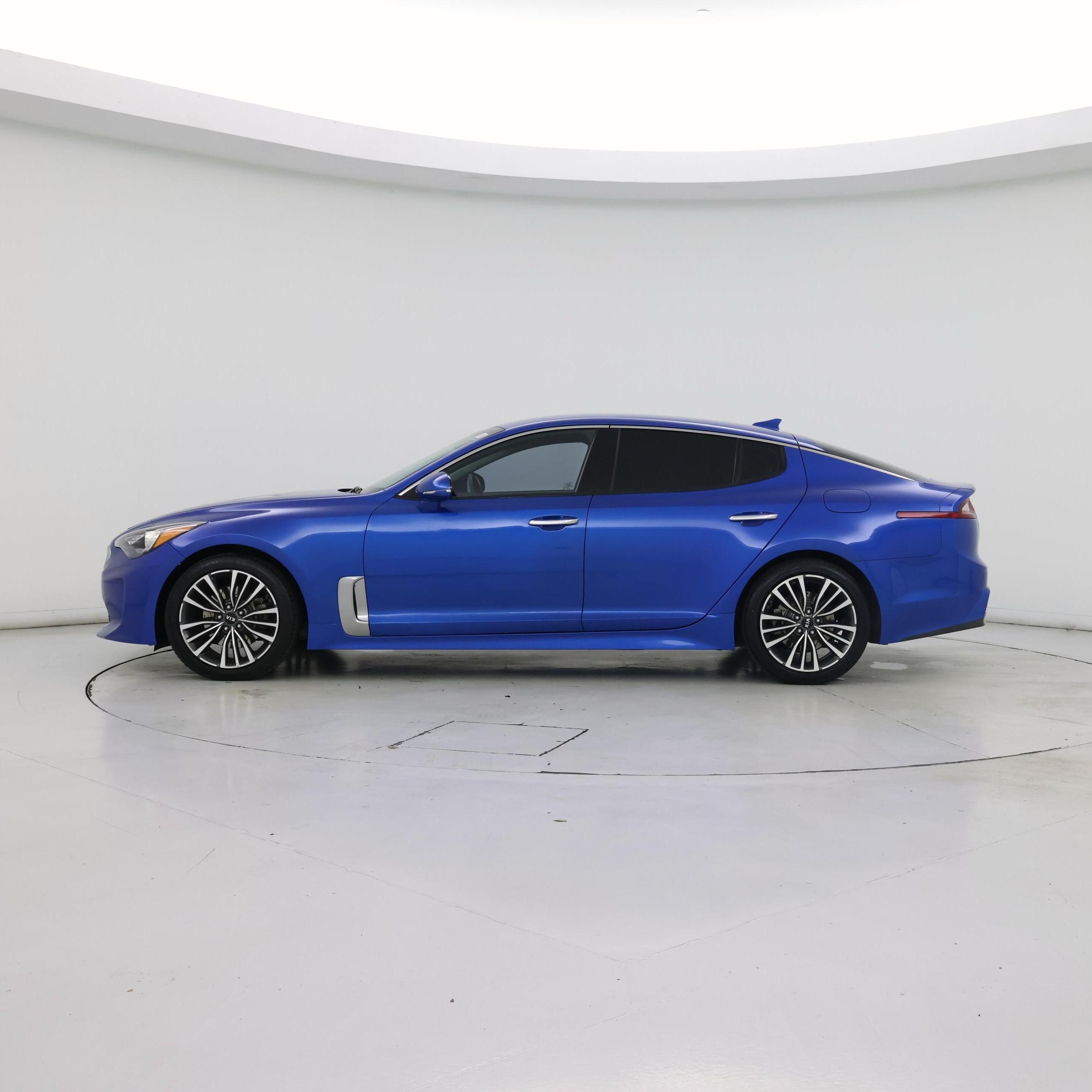 Thumbnail: 2018 Kia Stinger - 3
