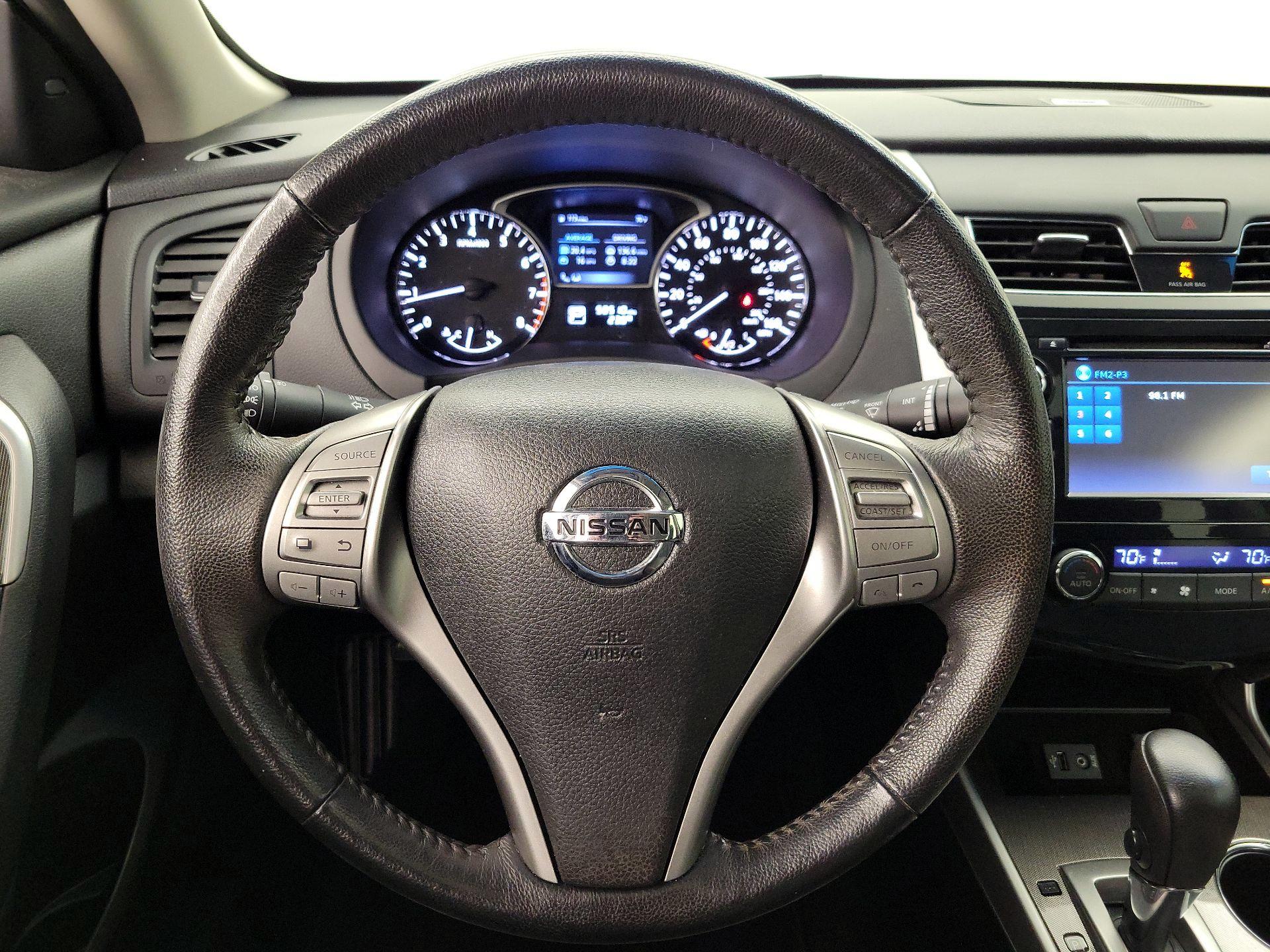 Thumbnail: 2014 Nissan Altima - 10
