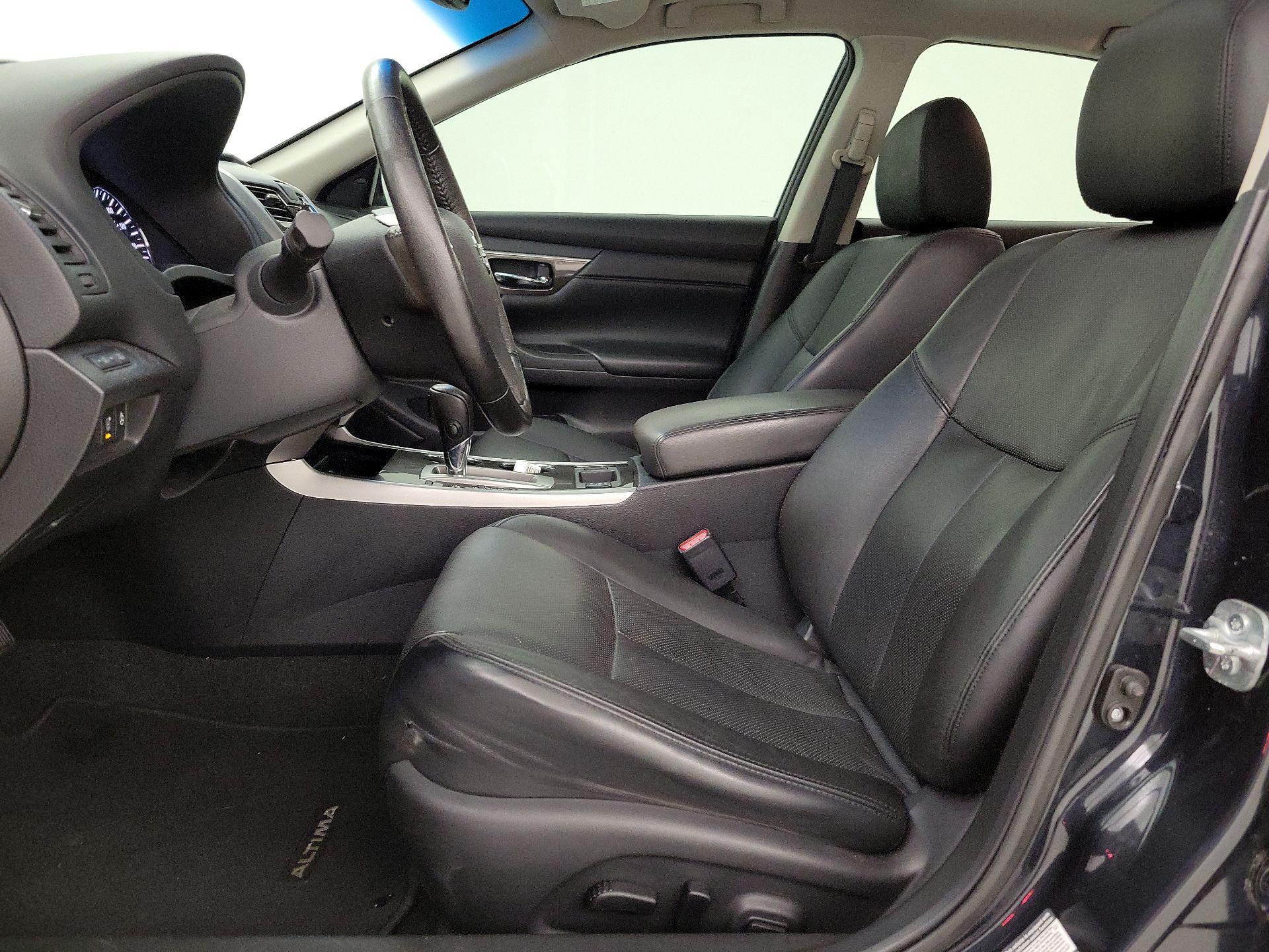 Thumbnail: 2014 Nissan Altima - 11