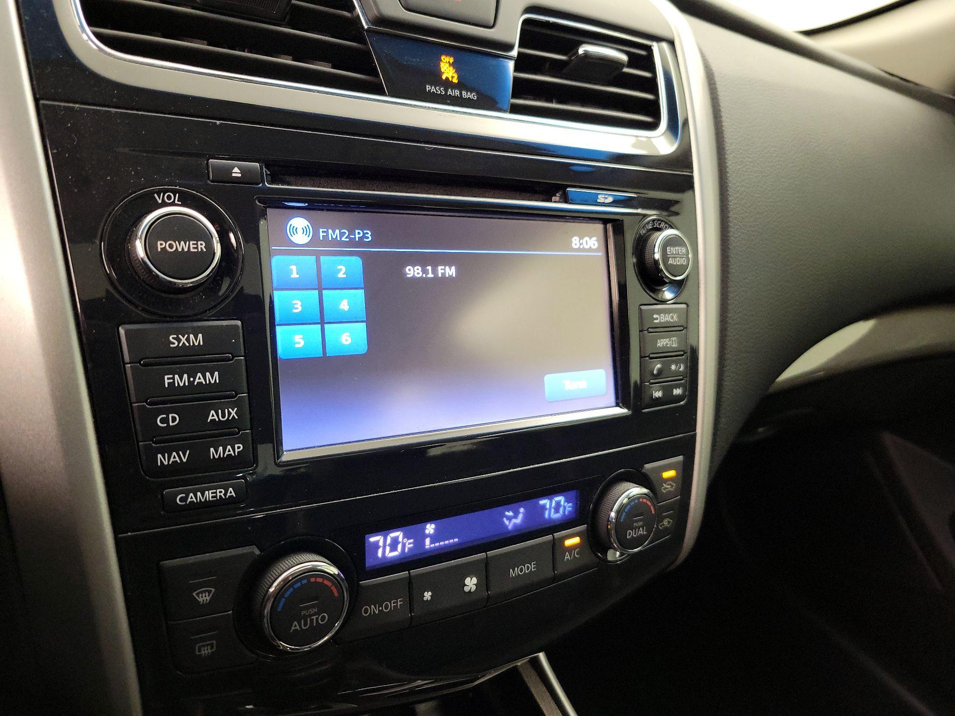 Thumbnail: 2014 Nissan Altima - 16