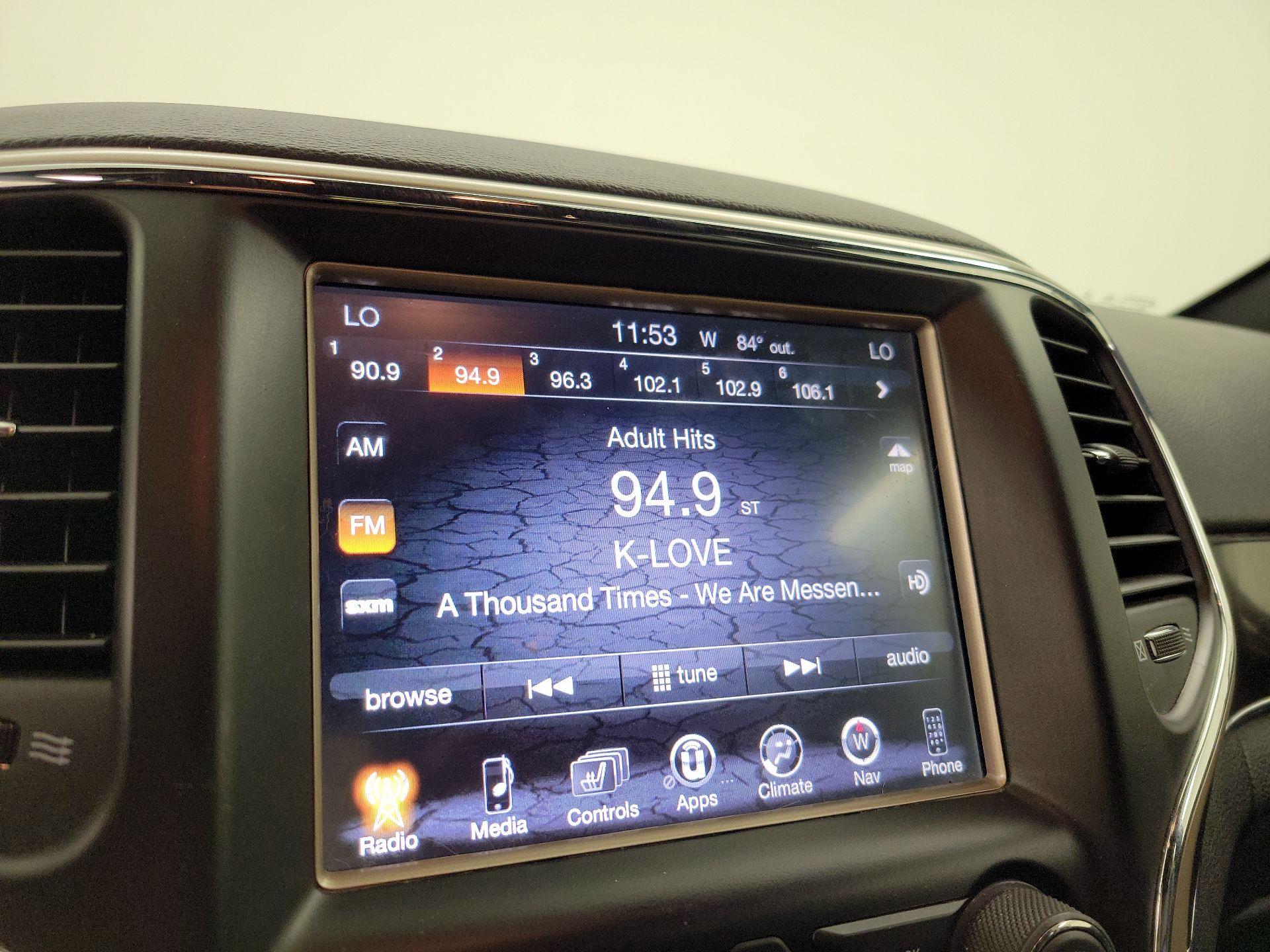 Thumbnail: 2017 Jeep Grand Cherokee - 16