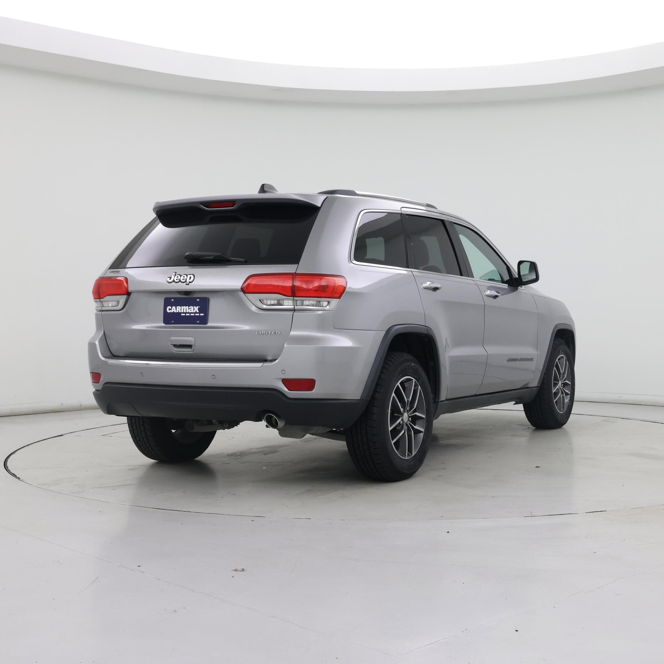 Thumbnail: 2017 Jeep Grand Cherokee - 8