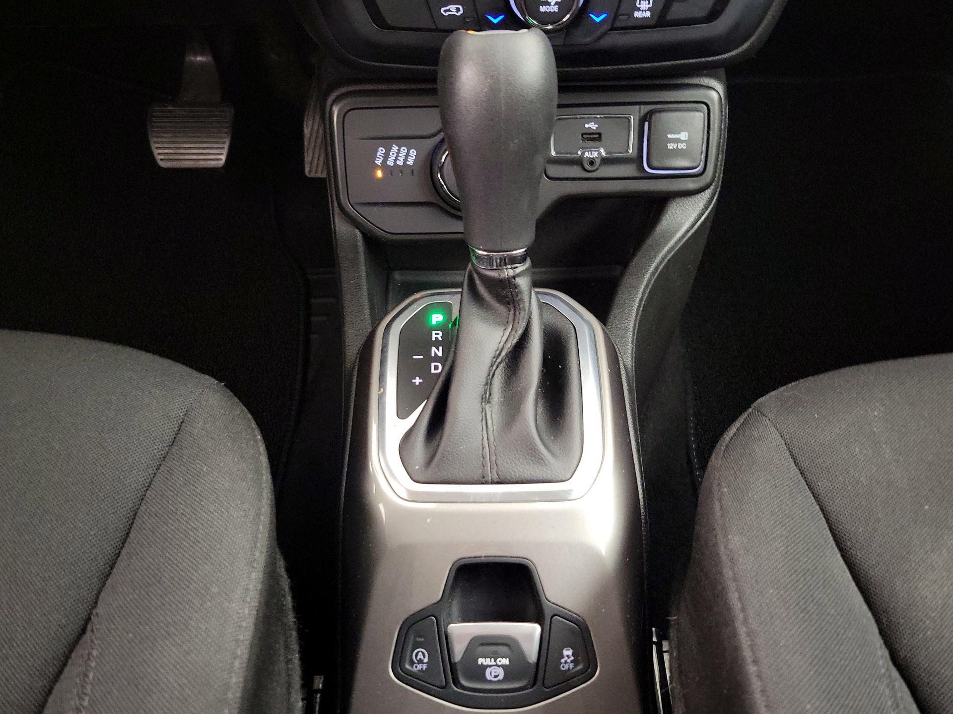 Thumbnail: 2022 Jeep Renegade - 18