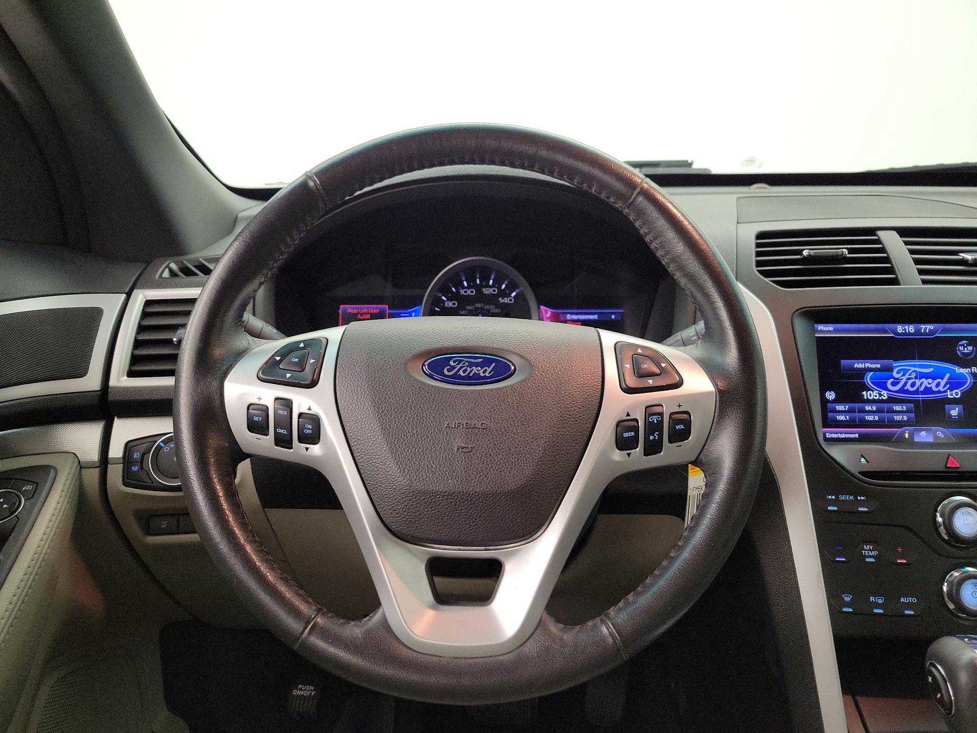 Thumbnail: 2013 Ford Explorer - 10