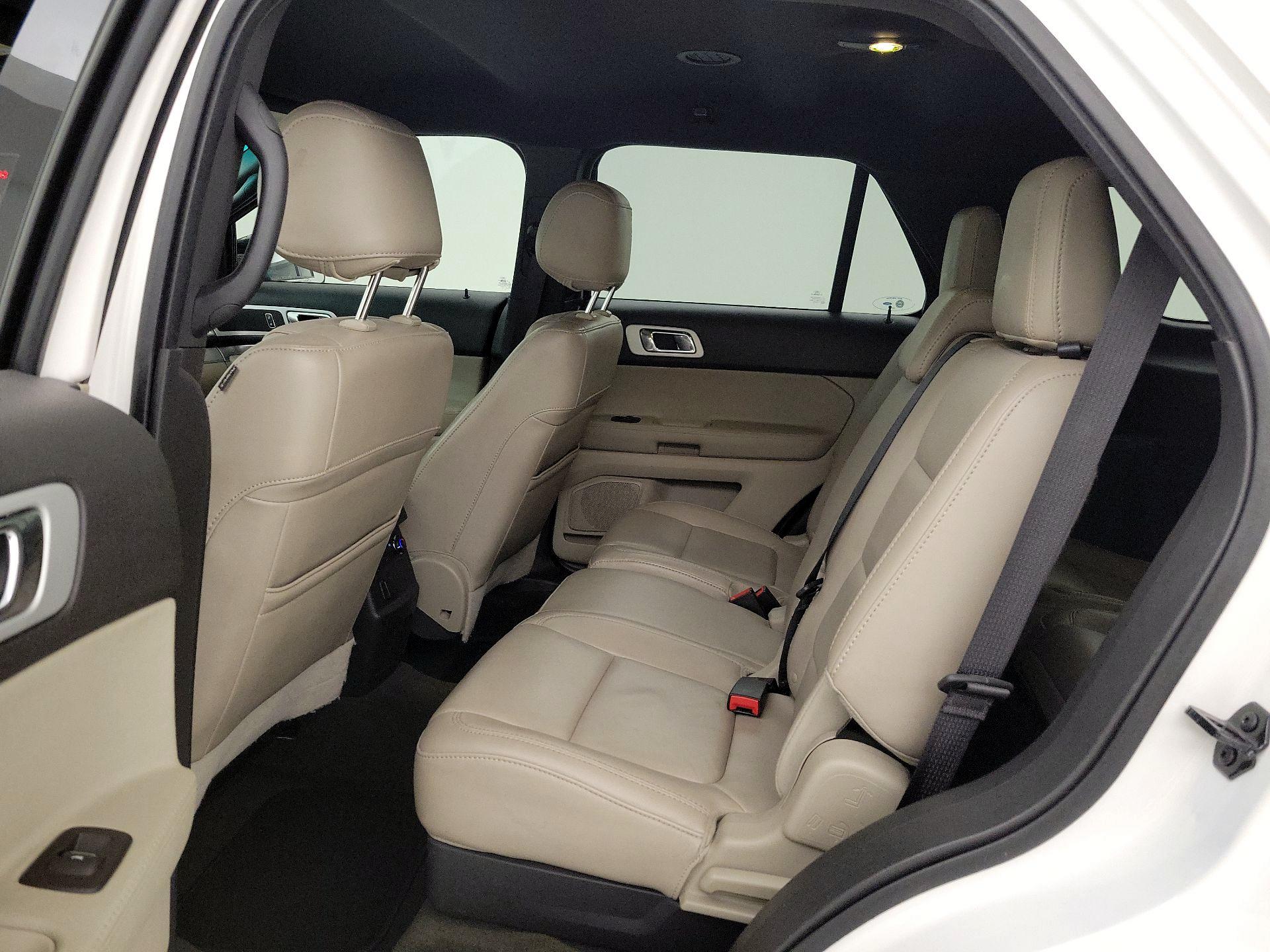 Thumbnail: 2013 Ford Explorer - 18