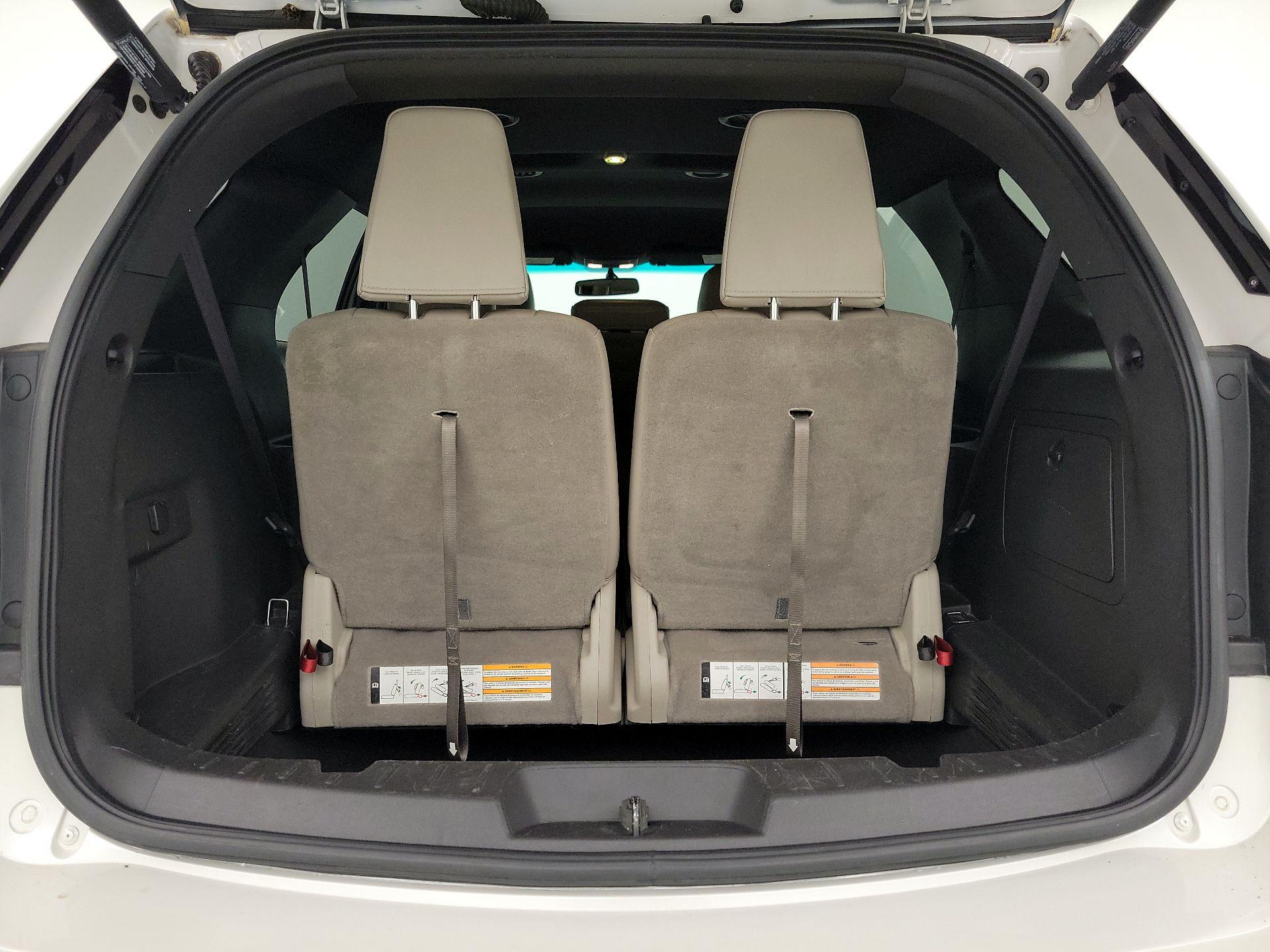 Thumbnail: 2013 Ford Explorer - 19