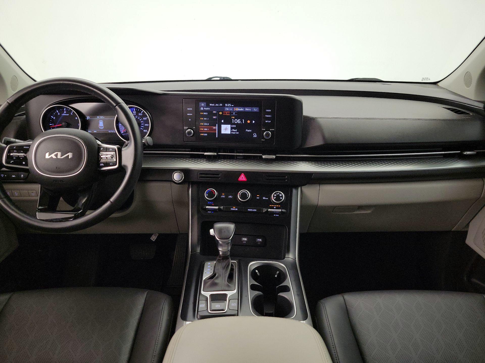 Thumbnail: 2022 Kia Carnival - 9