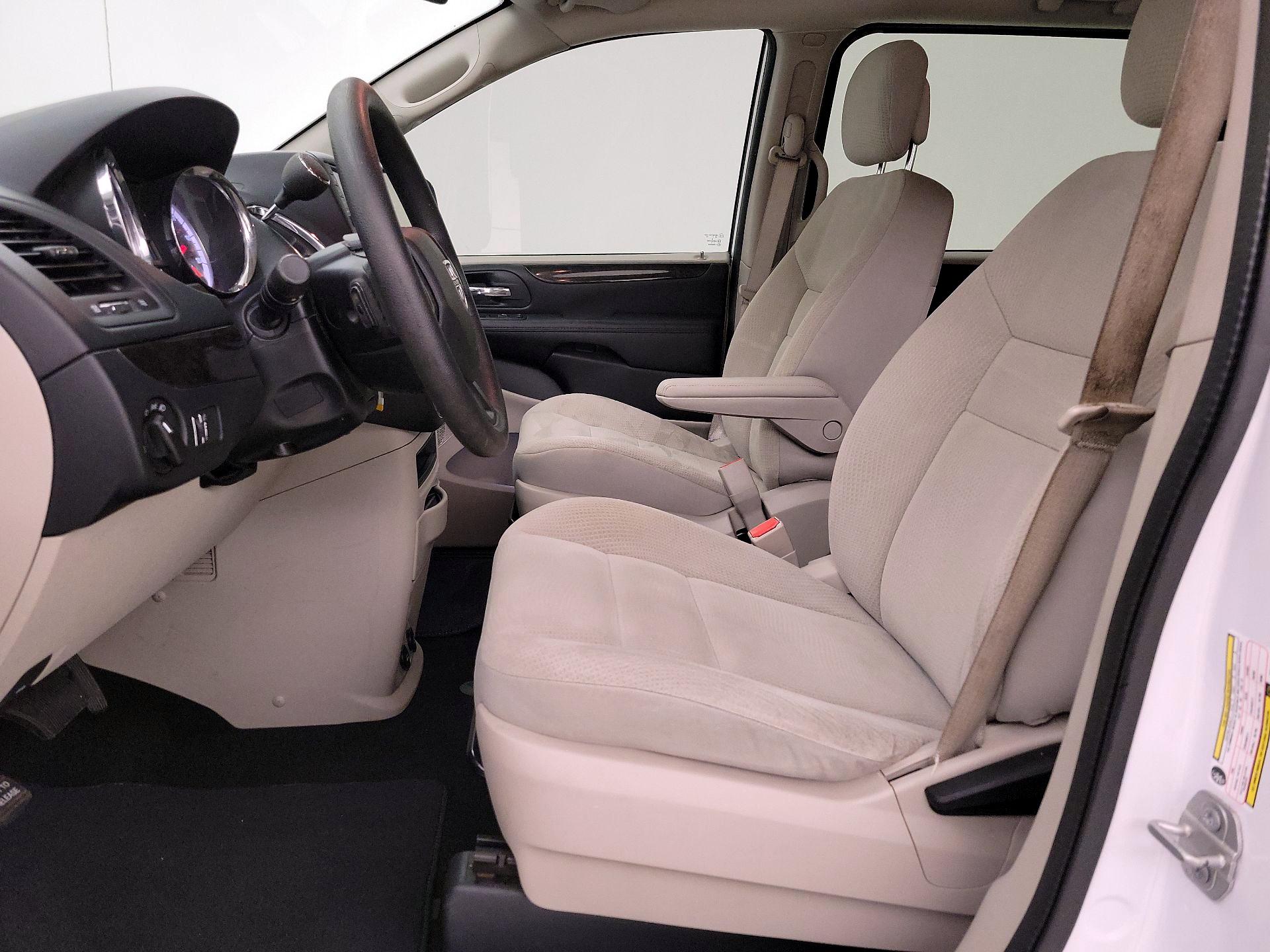 Thumbnail: 2018 Dodge Grand Caravan - 11
