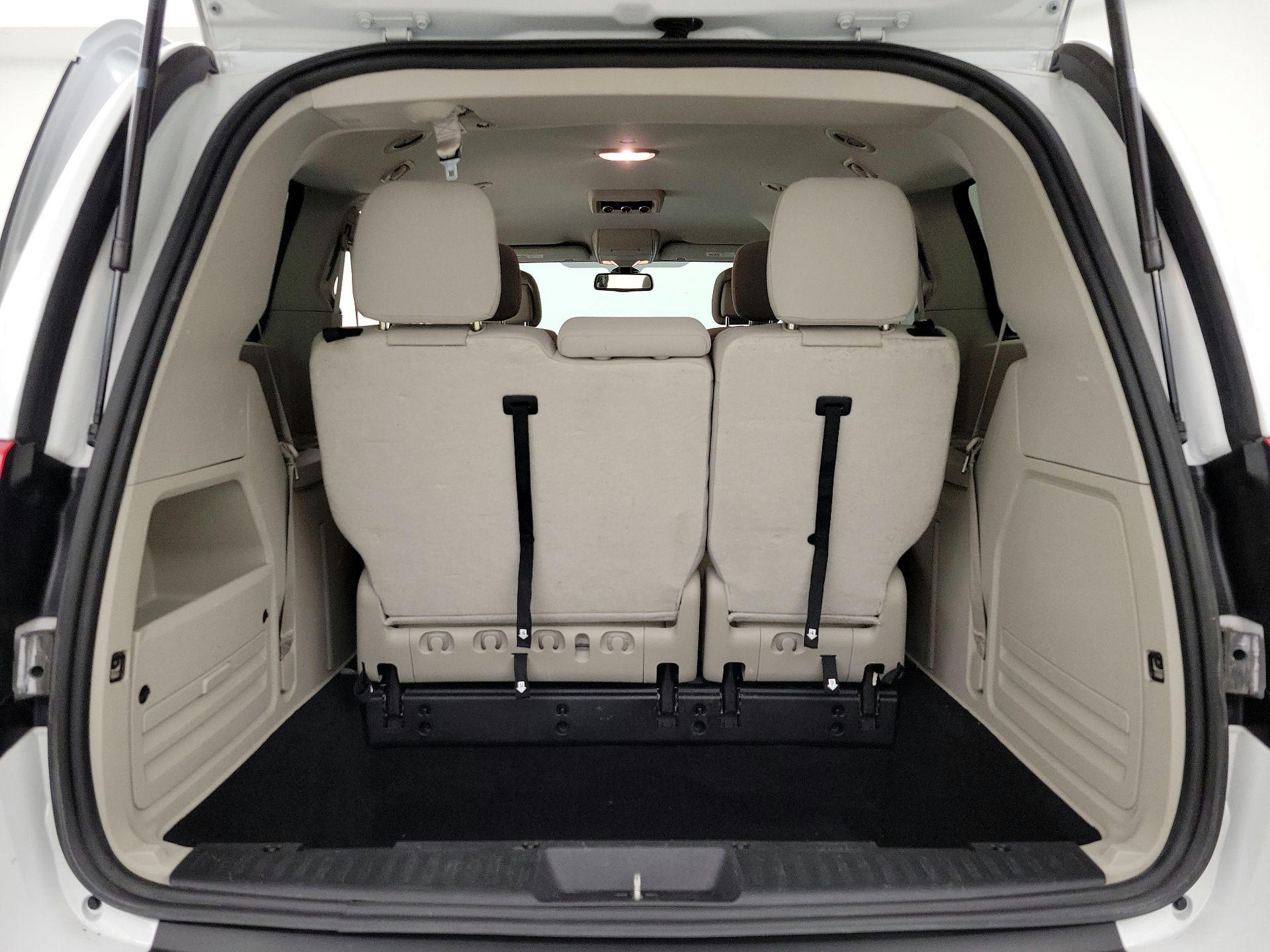 Thumbnail: 2018 Dodge Grand Caravan - 20
