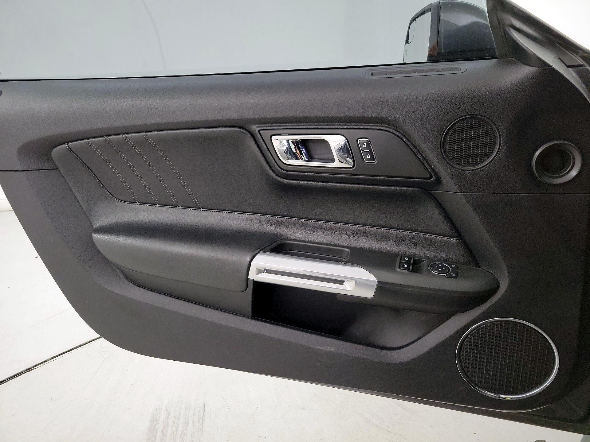 Thumbnail: 2016 Ford Mustang - 12