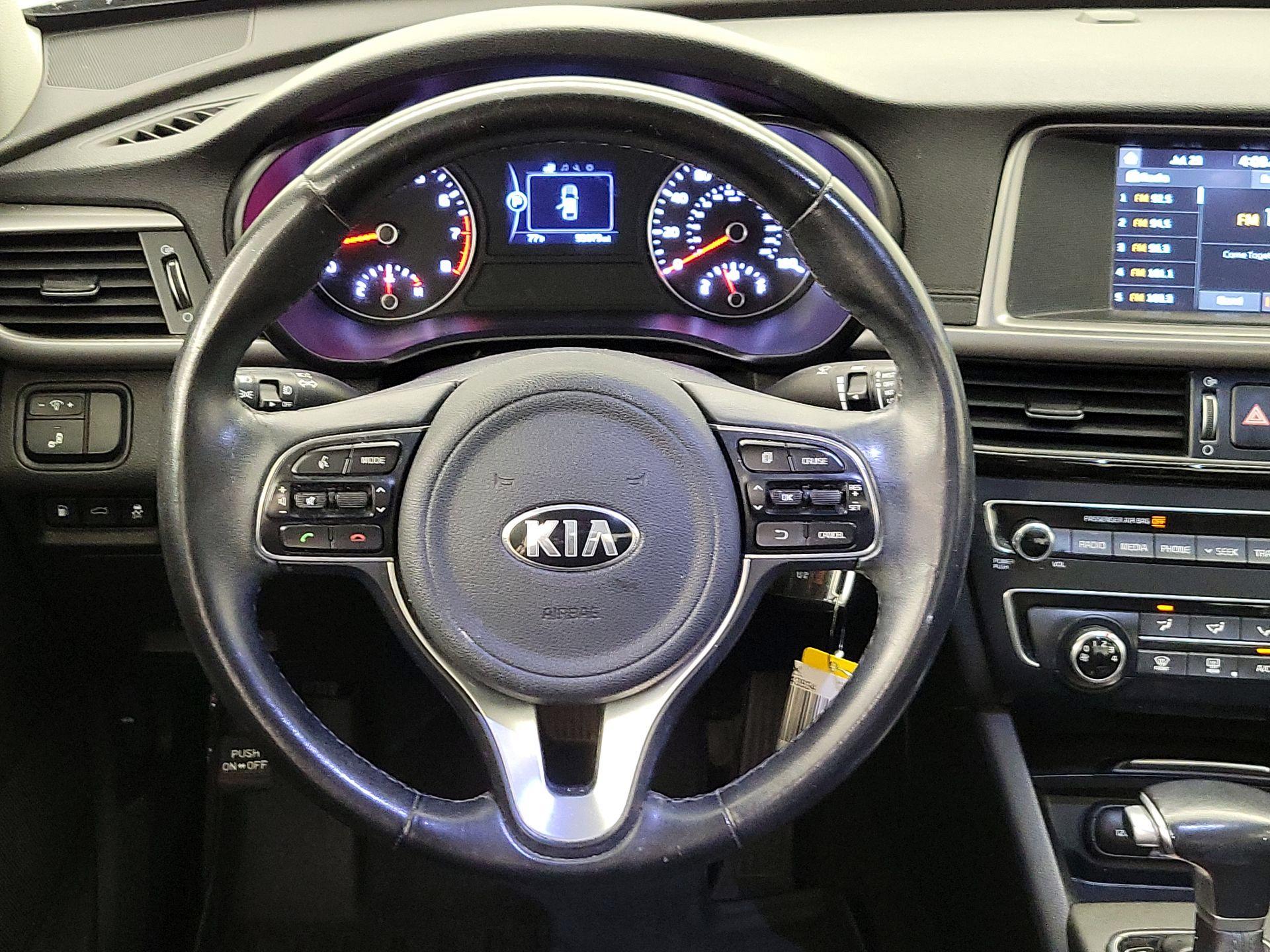 Thumbnail: 2018 Kia Optima - 10