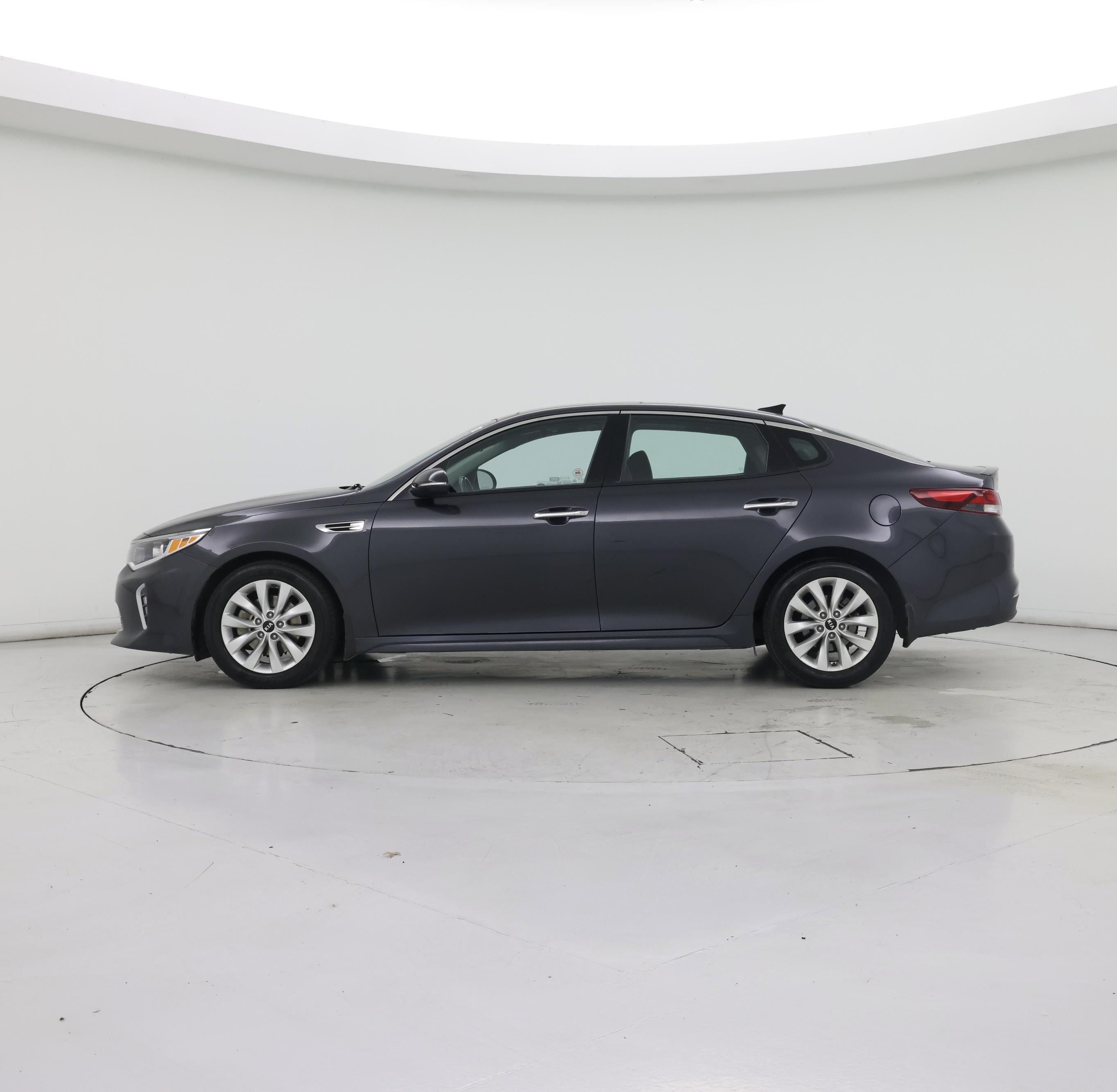Thumbnail: 2018 Kia Optima - 3