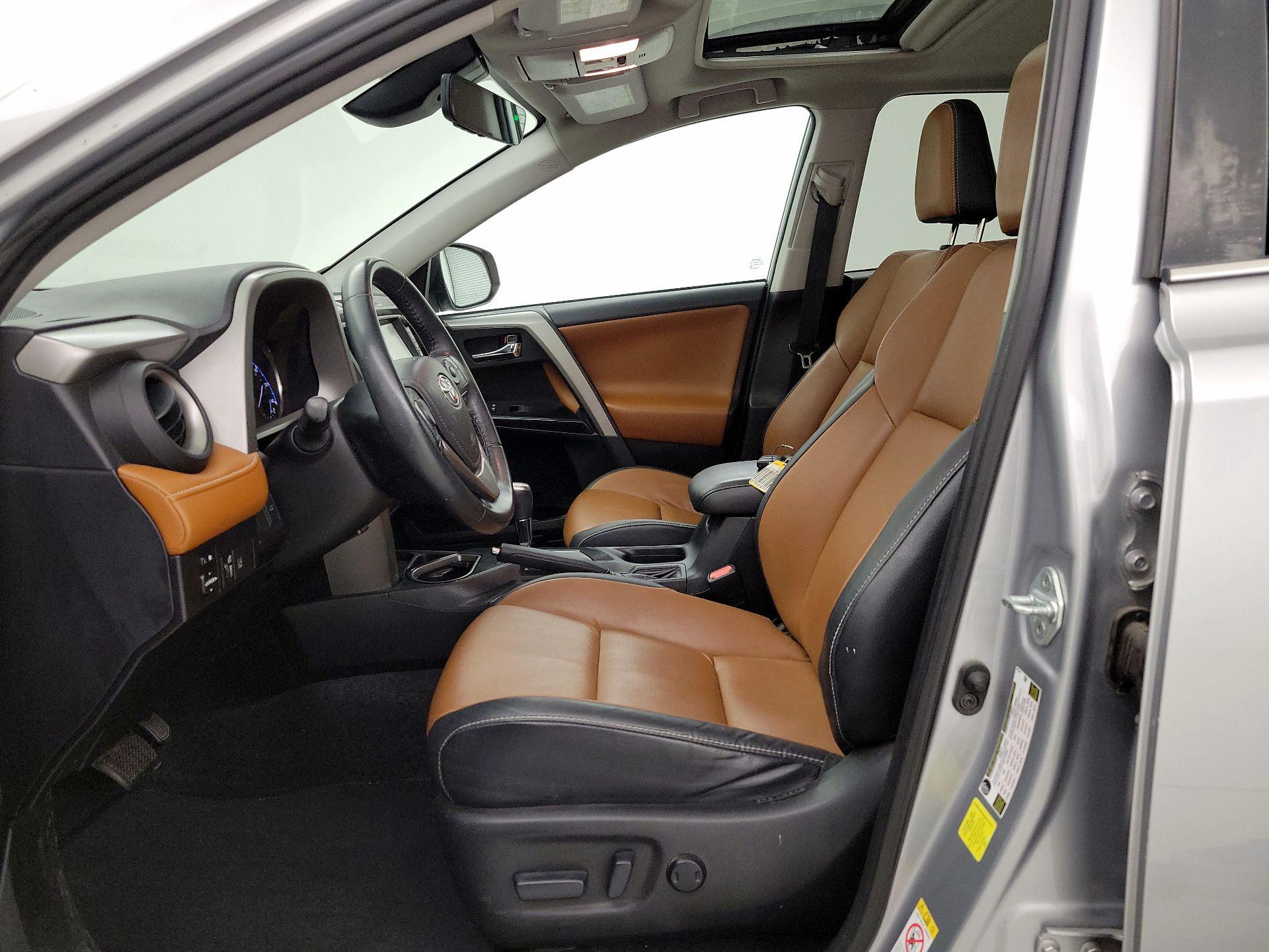 Thumbnail: 2017 Toyota RAV4 - 11