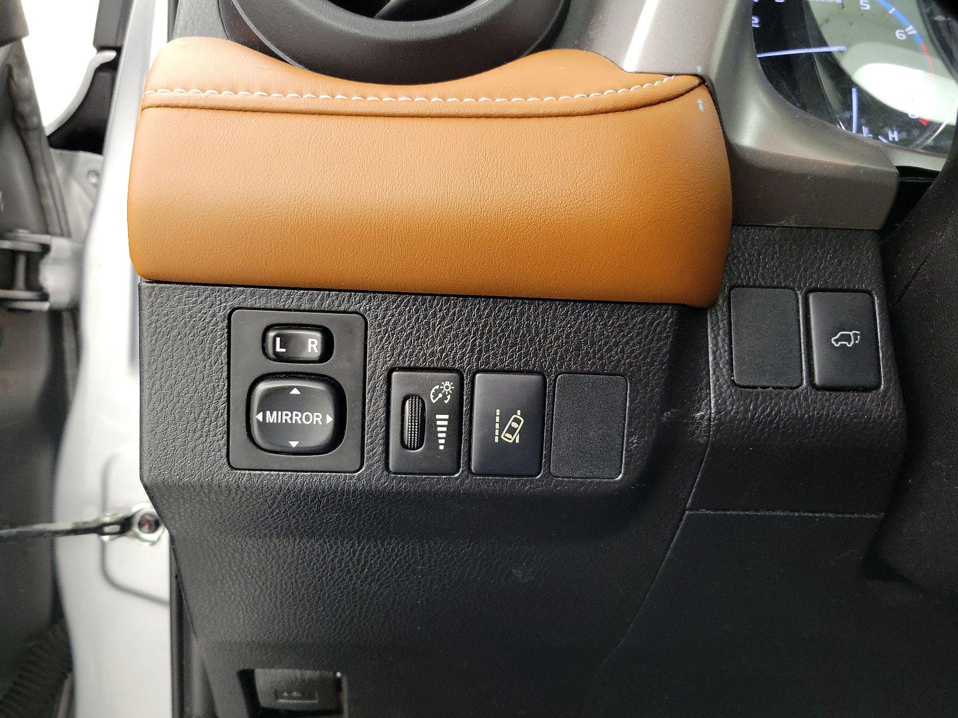 Thumbnail: 2017 Toyota RAV4 - 13