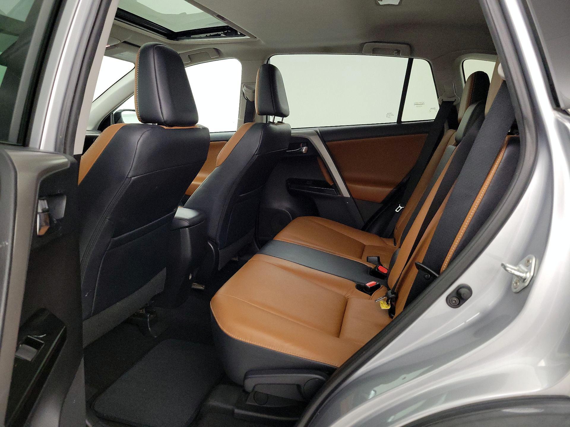 Thumbnail: 2017 Toyota RAV4 - 19