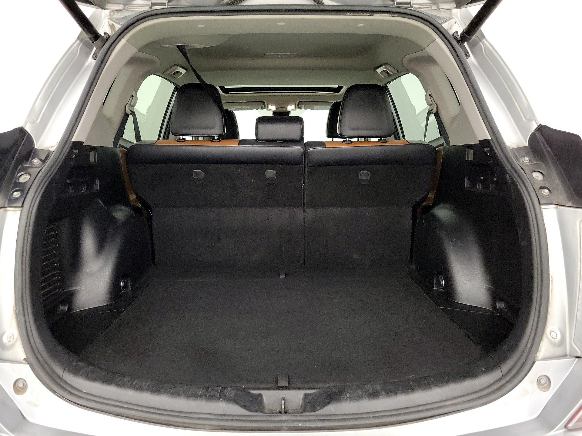 Thumbnail: 2017 Toyota RAV4 - 20