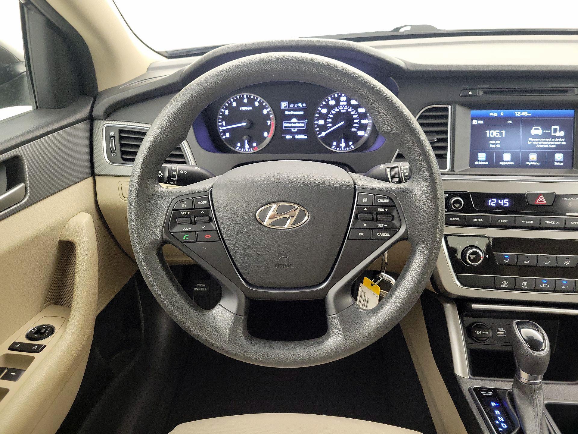 Thumbnail: 2016 Hyundai Sonata - 10
