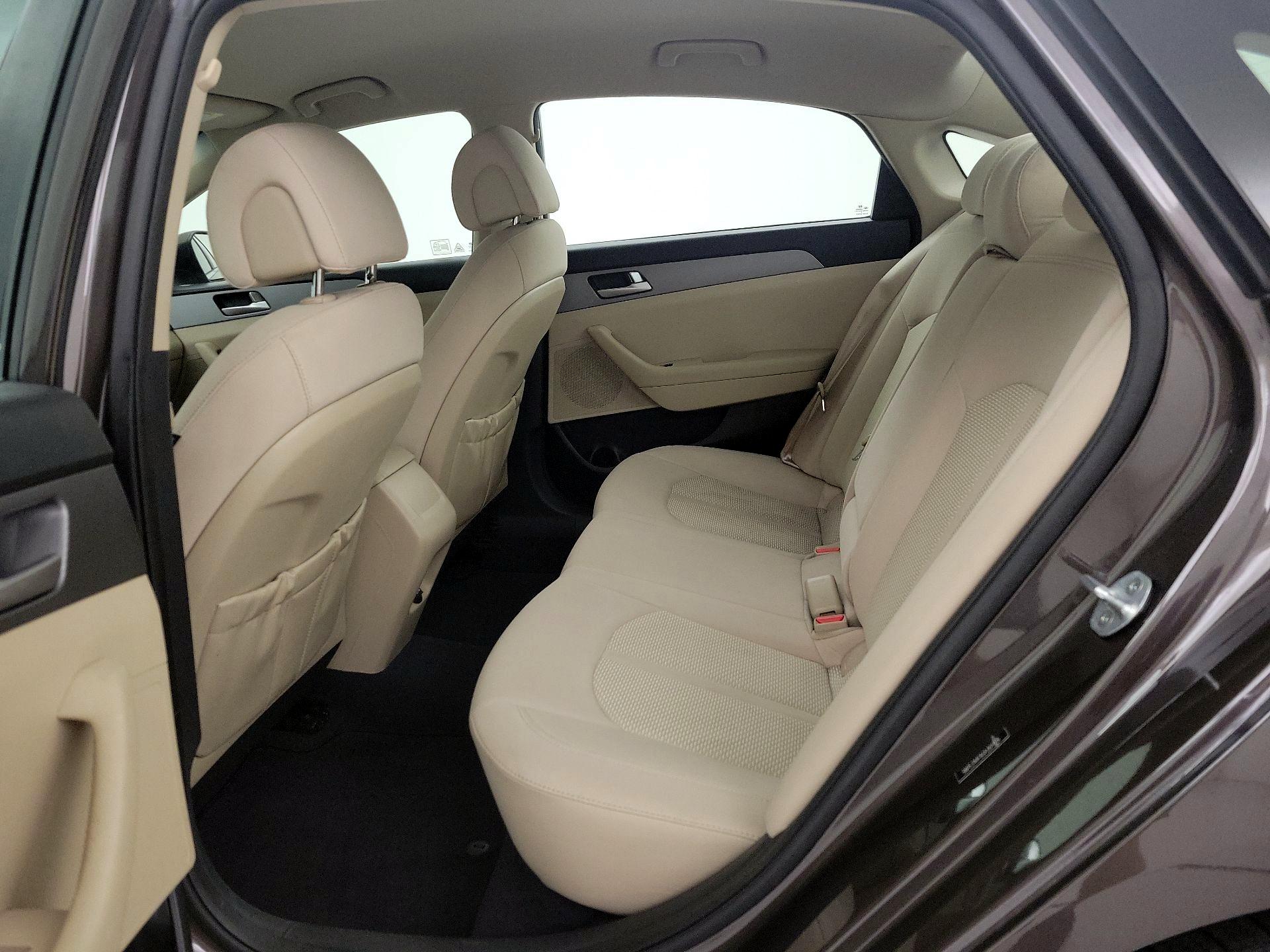 Thumbnail: 2016 Hyundai Sonata - 19
