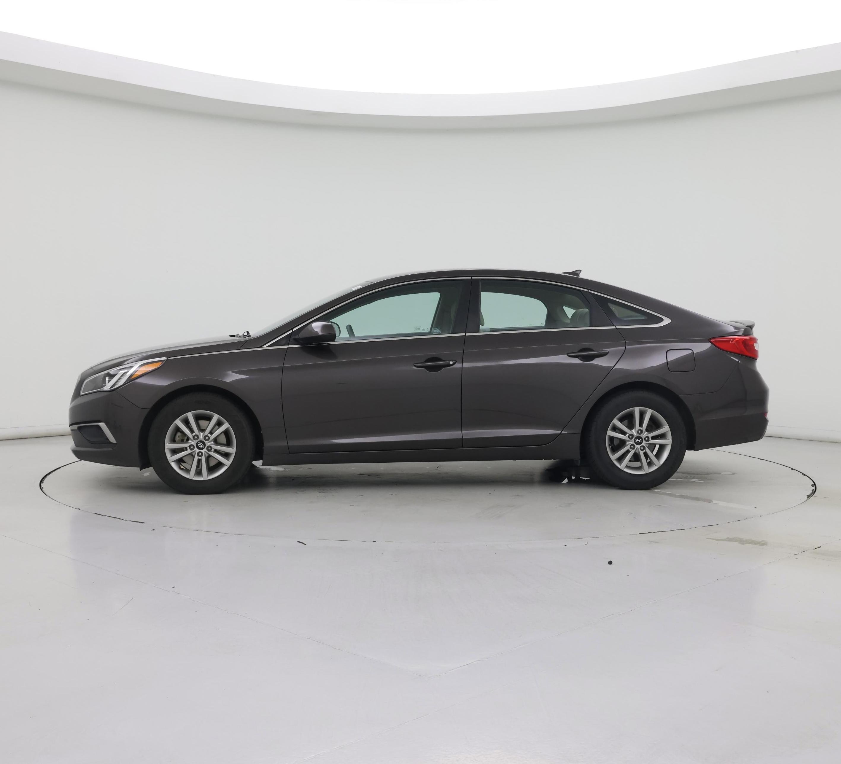 Thumbnail: 2016 Hyundai Sonata - 3