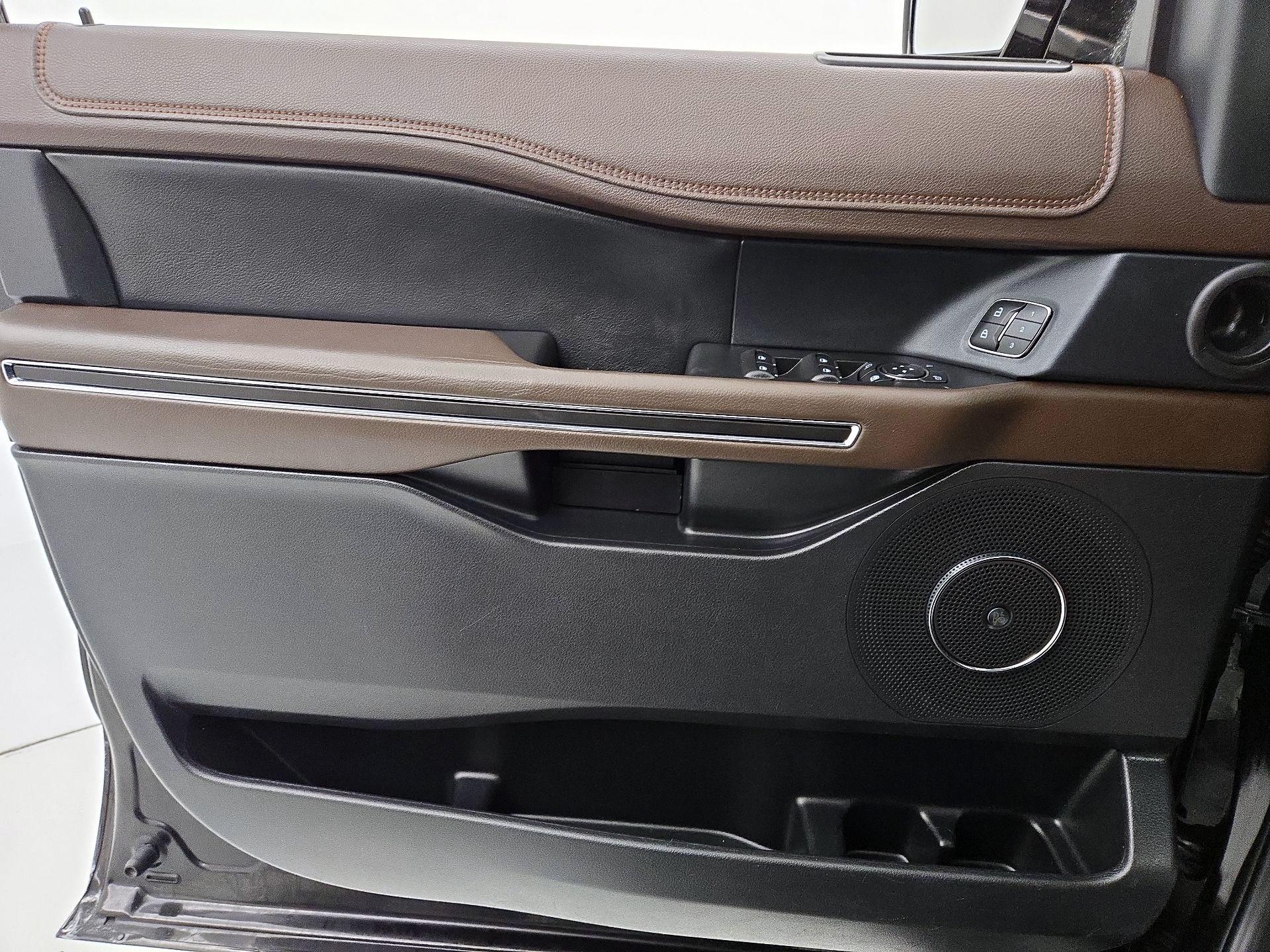 Thumbnail: 2021 Ford Expedition - 12