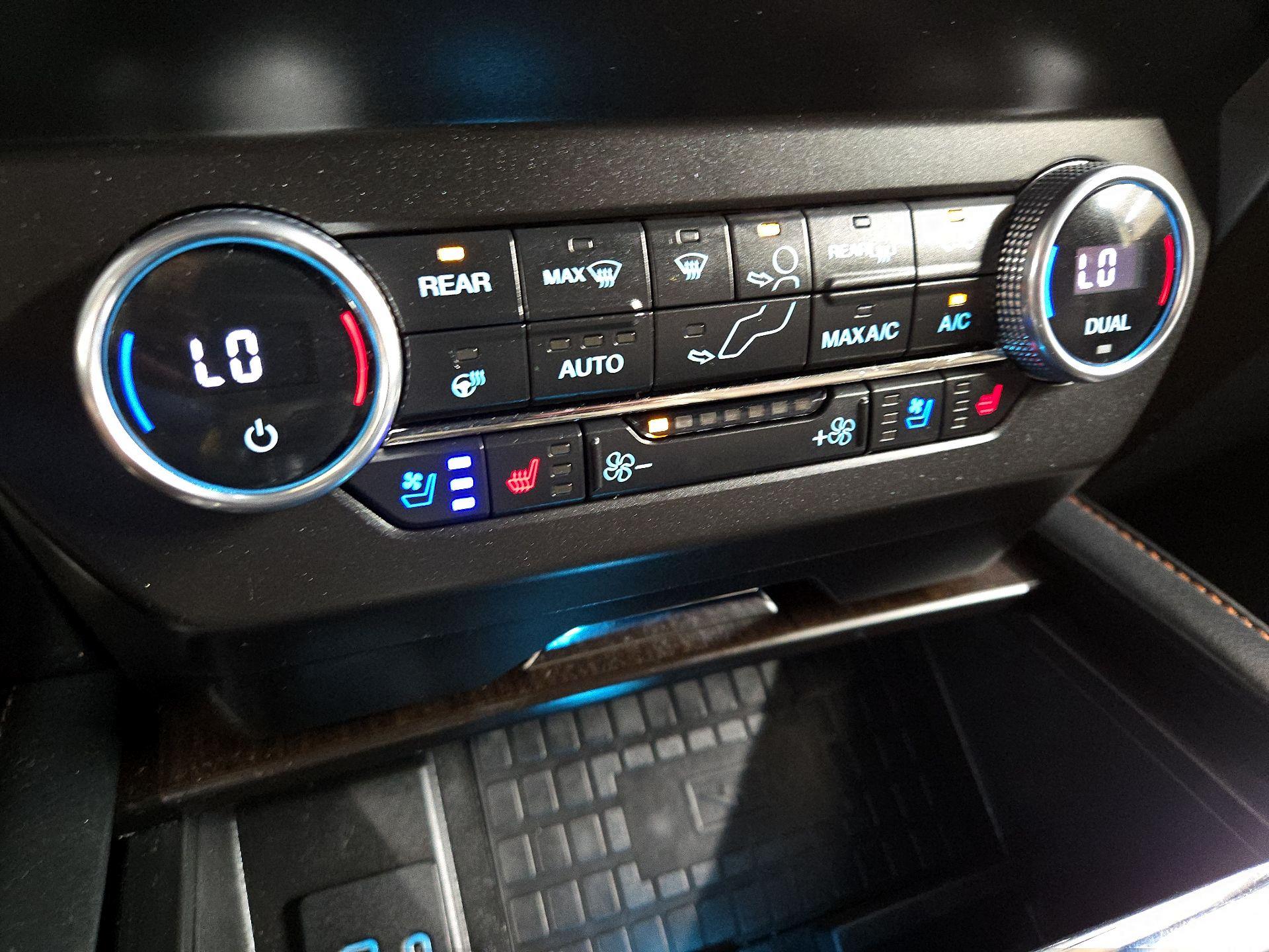 Thumbnail: 2021 Ford Expedition - 17