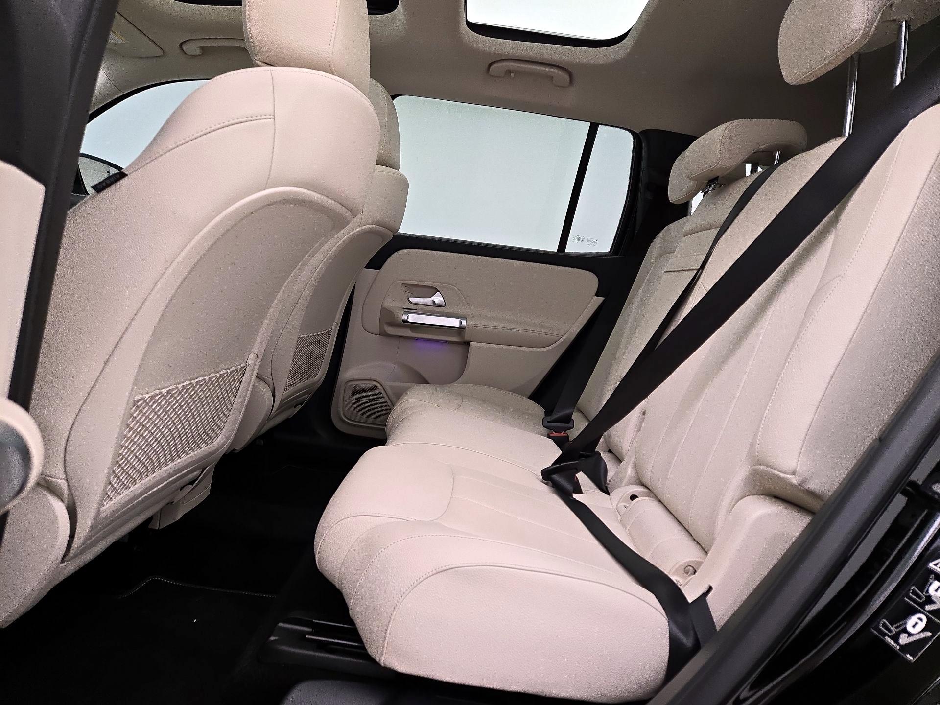 Thumbnail: 2023 Mercedes-Benz GLB - 19