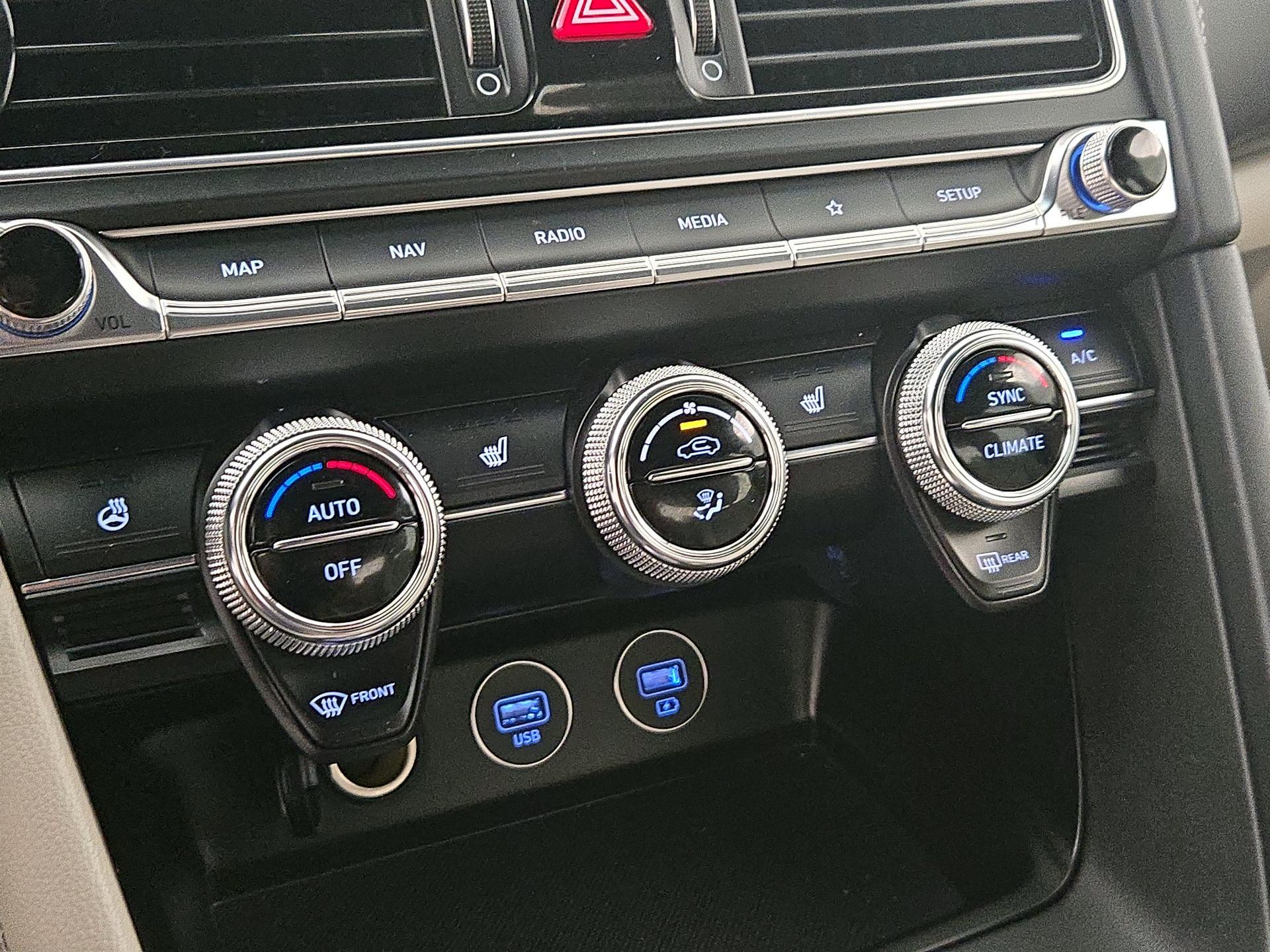 Thumbnail: 2023 Genesis G70 - 17