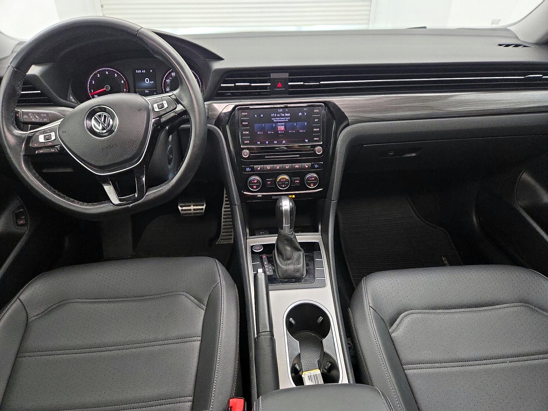 Thumbnail: 2020 Volkswagen Passat - 9