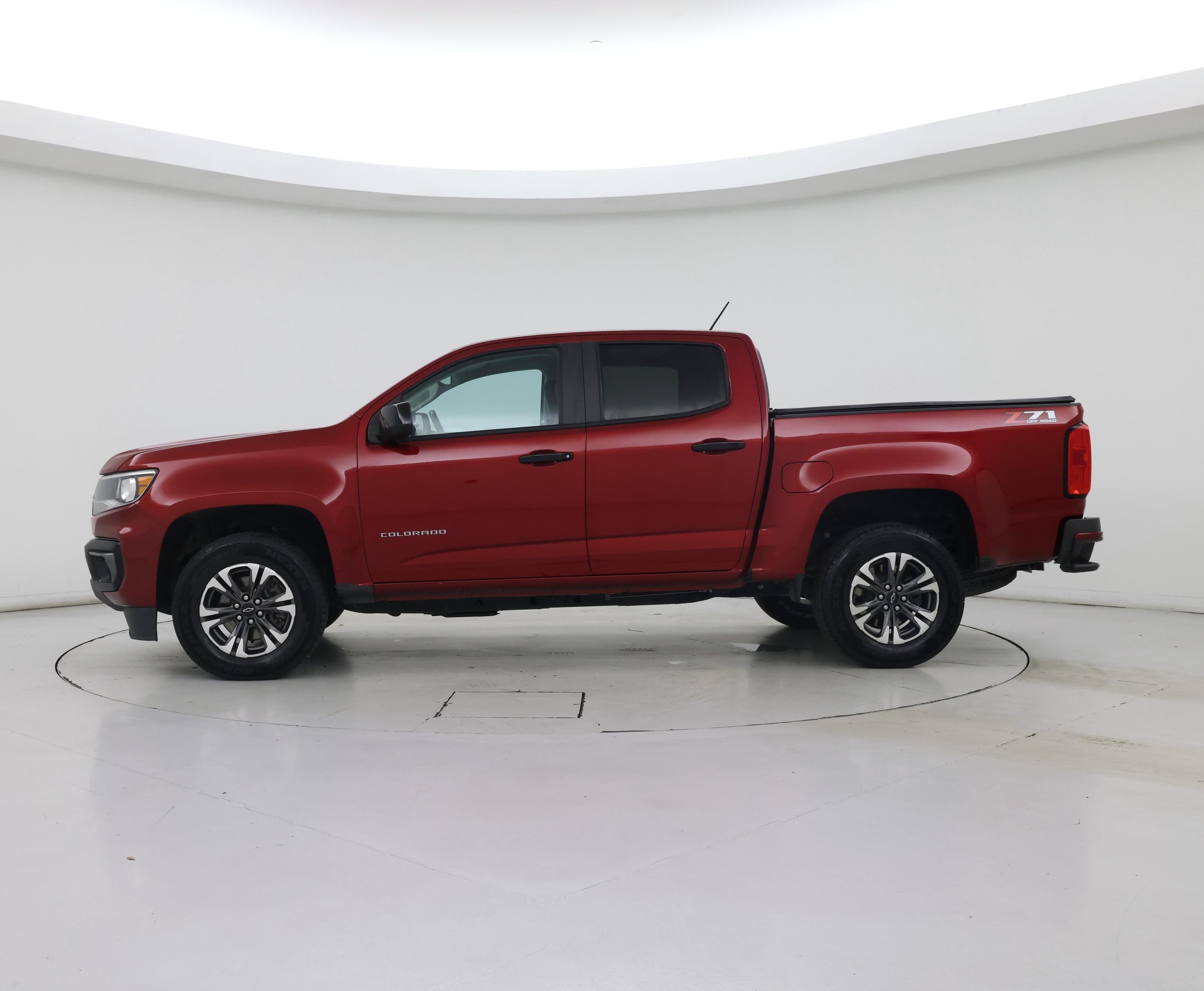 Thumbnail: 2021 Chevrolet Colorado - 3