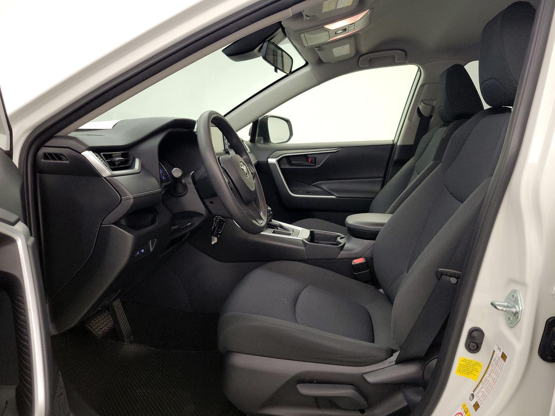Thumbnail: 2019 Toyota RAV4 - 11