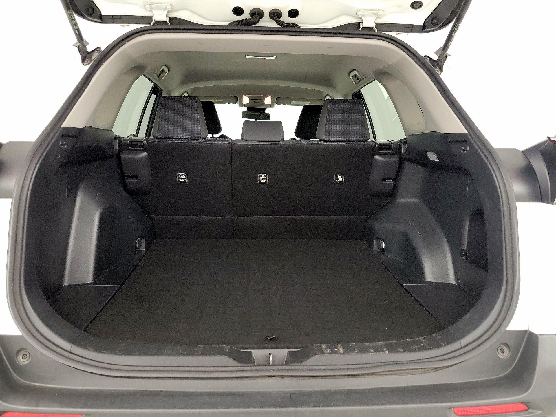 Thumbnail: 2019 Toyota RAV4 - 19