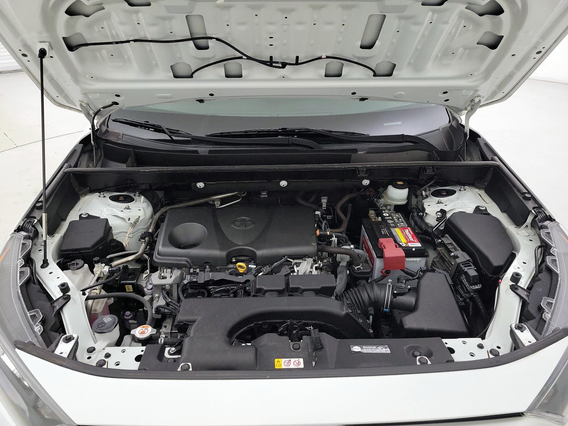 Thumbnail: 2019 Toyota RAV4 - 20