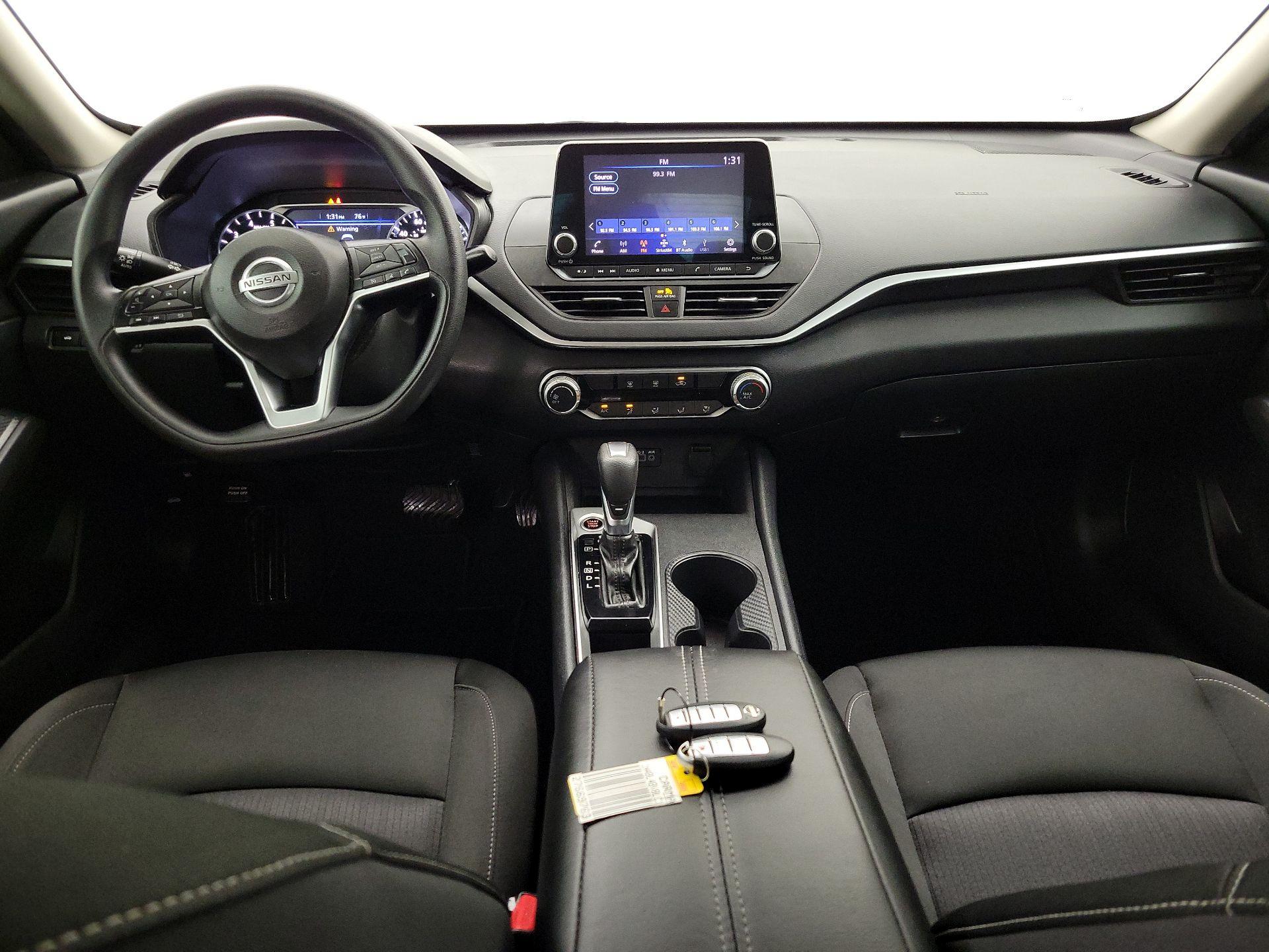 Thumbnail: 2020 Nissan Altima - 9