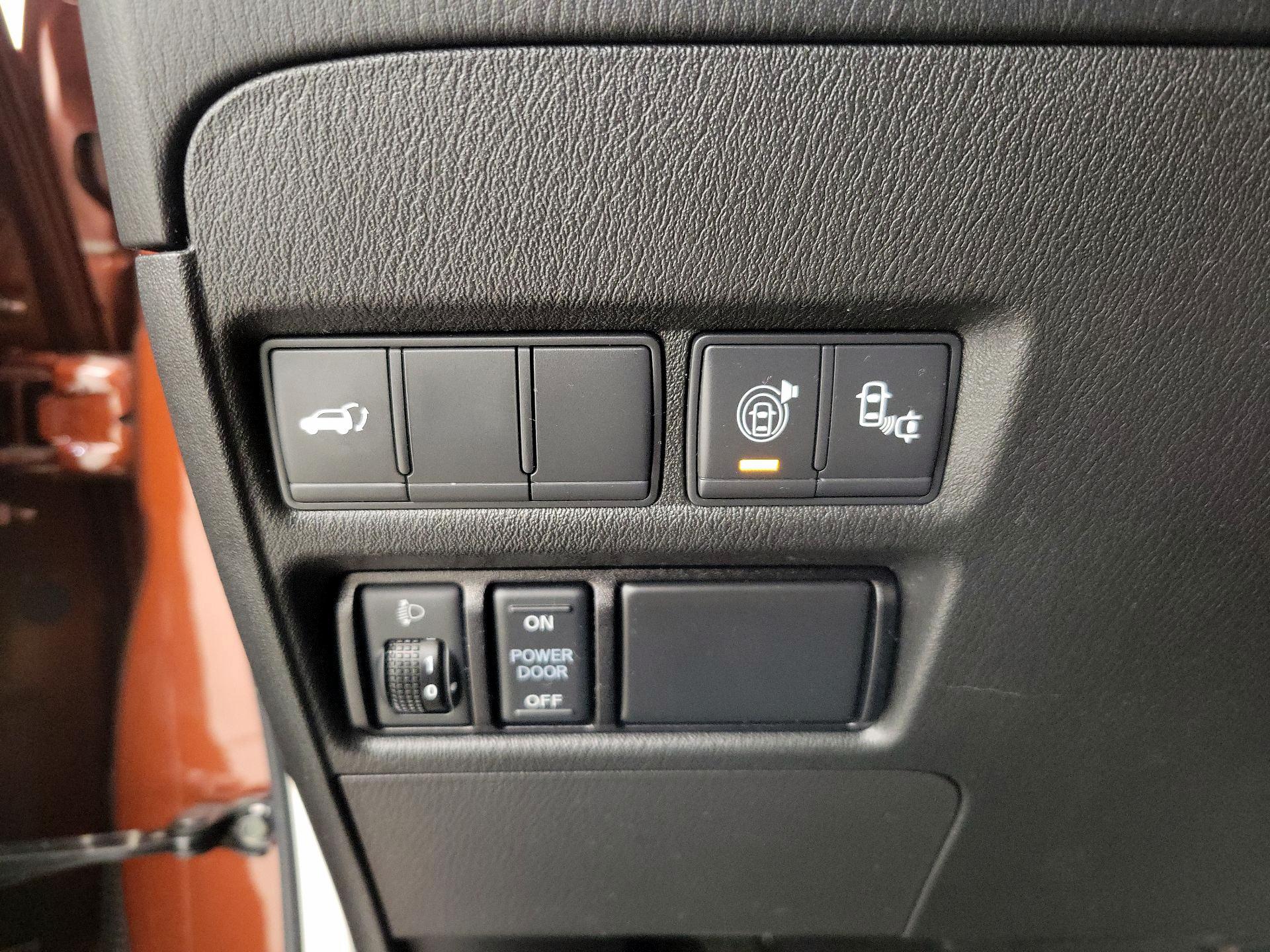 Thumbnail: 2017 Nissan Armada - 13