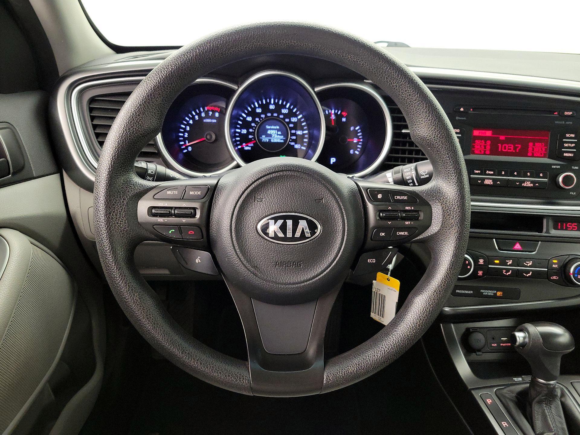 Thumbnail: 2015 Kia Optima - 10